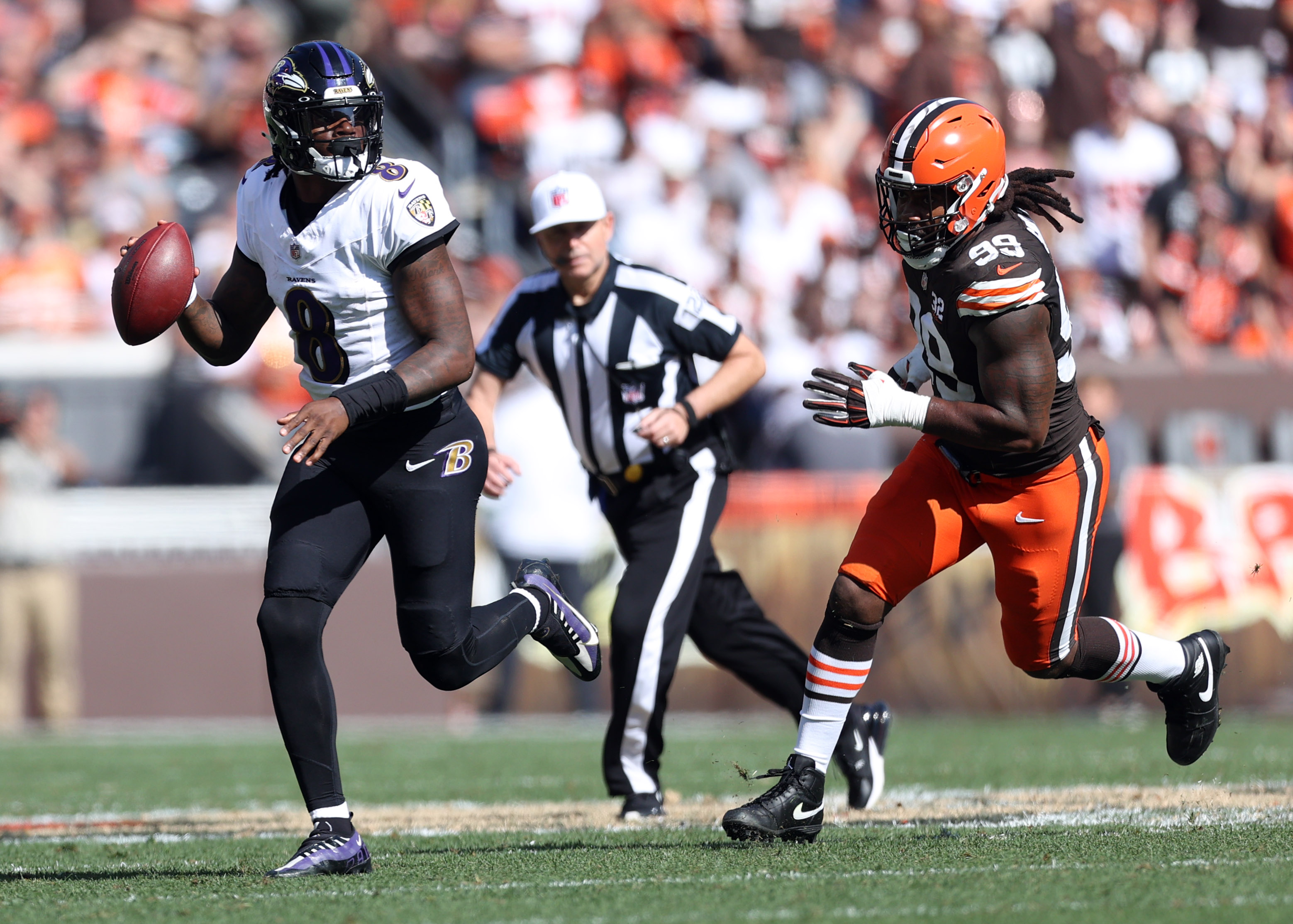 Browns' Myles Garrett in a walking boot following loss to Ravens, gives  positive update - A to Z Sports