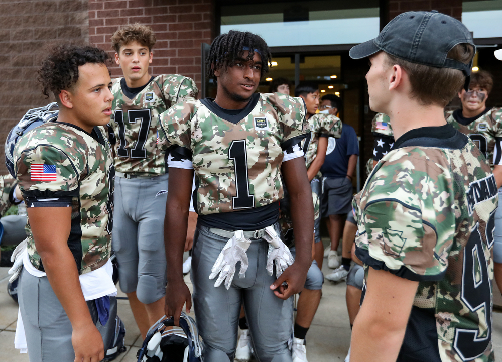 Ohio National Guard offers camouflage jerseys to Fairfield football