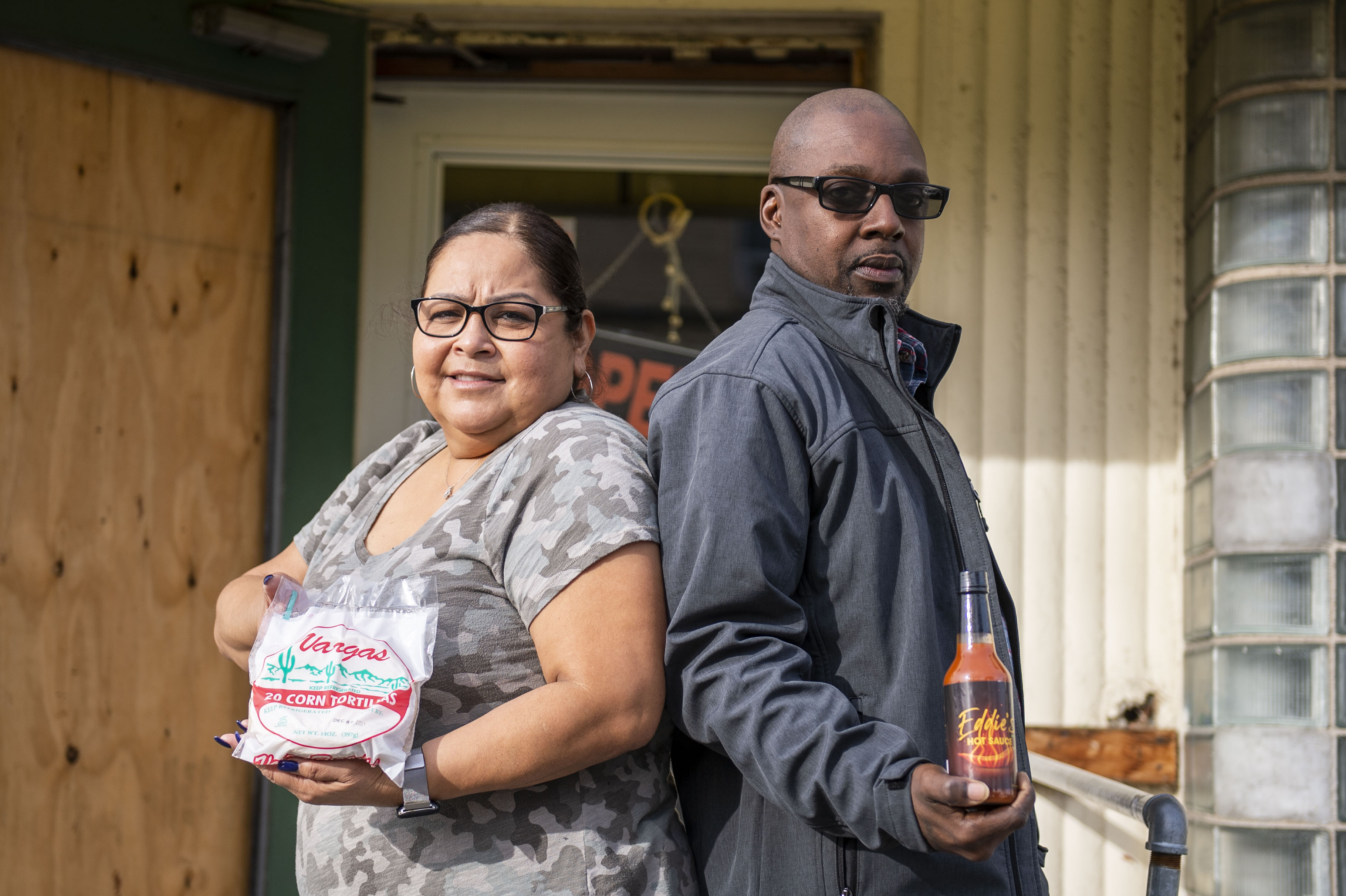 Eddie’s Hot Sauce ‘flying off the shelves’ in Saginaw and beyond