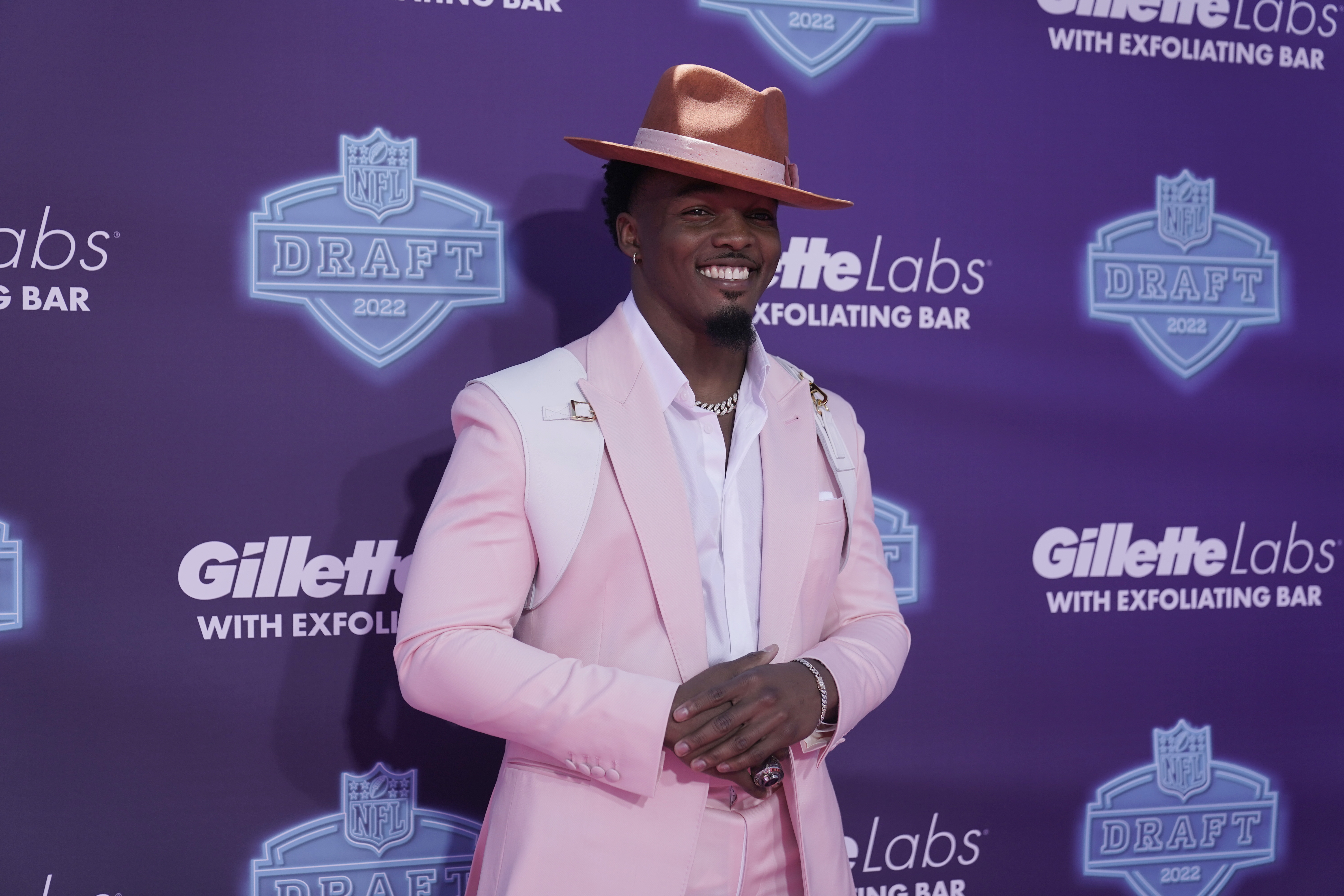 Best players, potential Patriots steals still available on Day 2 of 2022  NFL Draft 