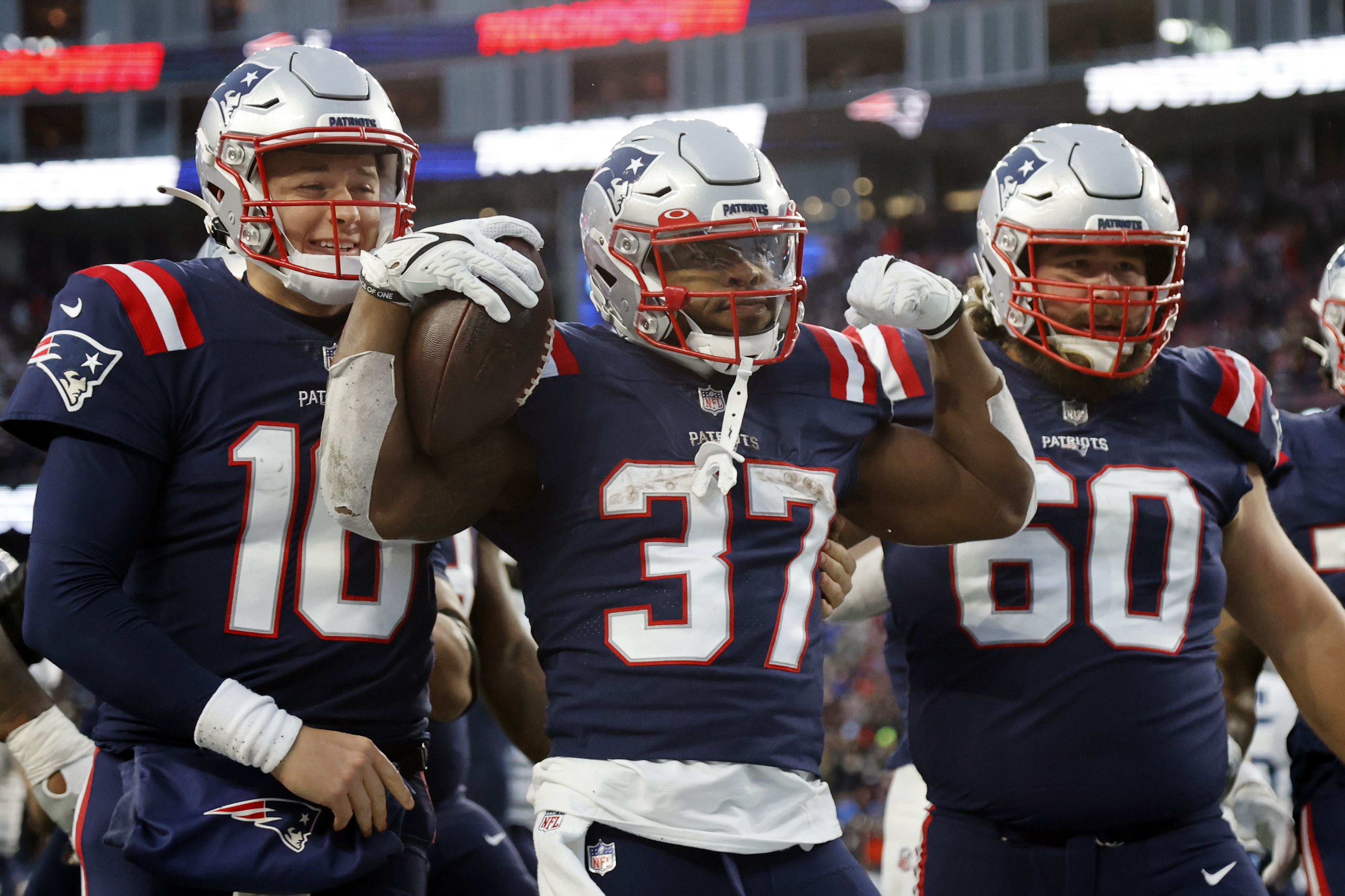 AFC Playoff Picture: Patriots move into first in East, could be atop  conference by end of Sunday action 