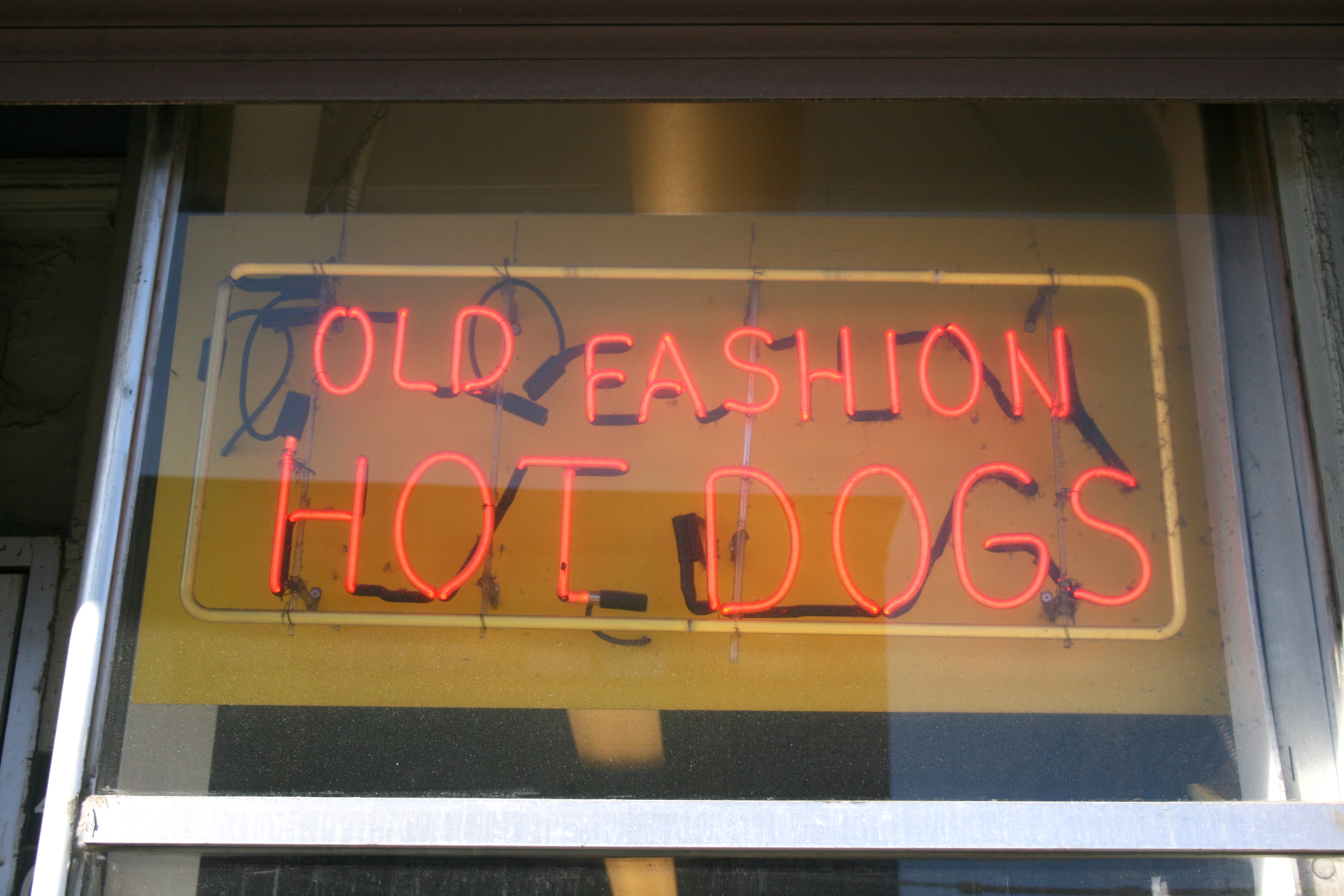 Iconic Old Fashion Hot Dog sign continues legacy at neighboring