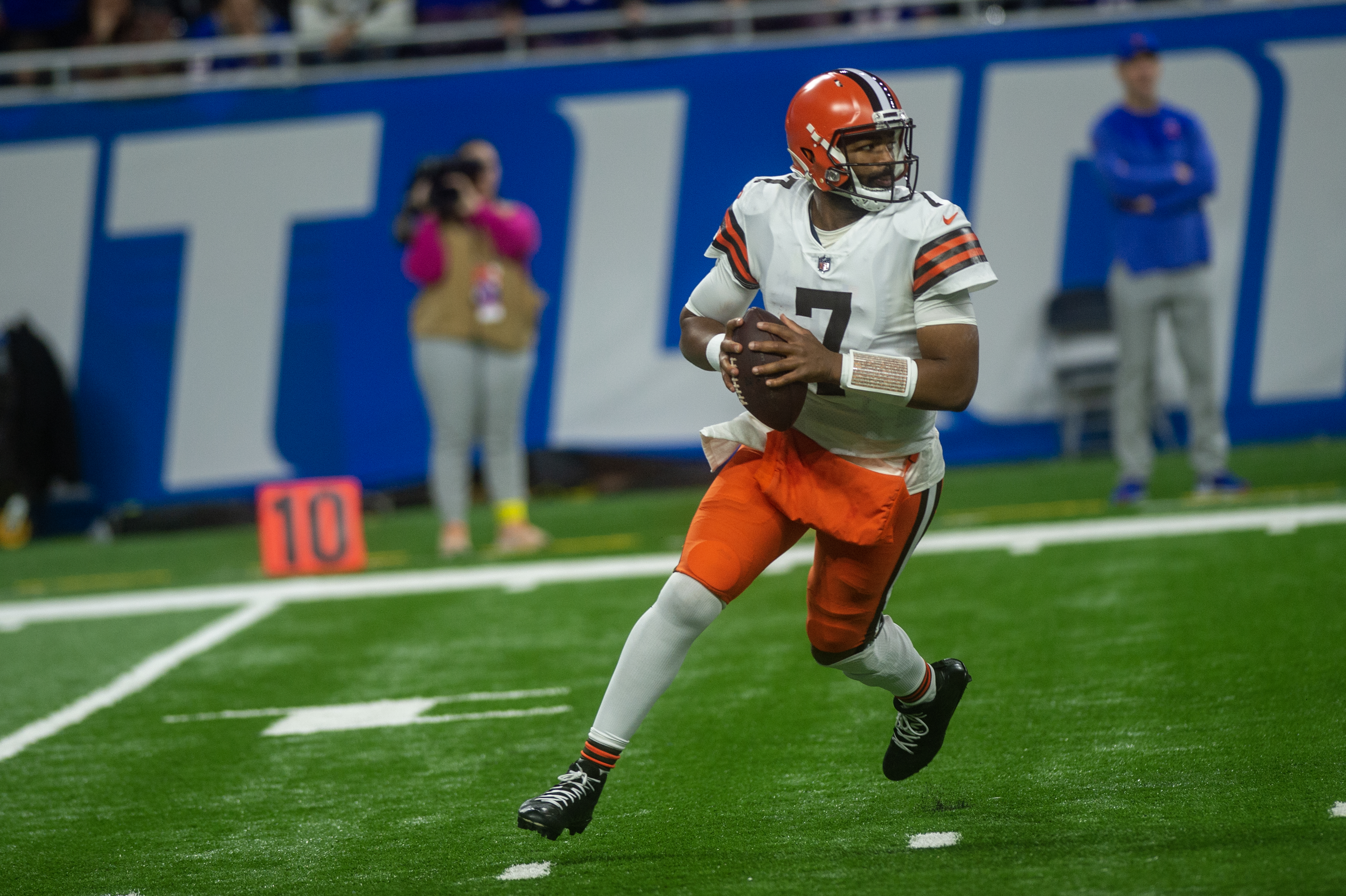 Bills vs. Browns DFS Picks: Josh Allen Leads a Neutral-Turf Faceoff in  Detroit