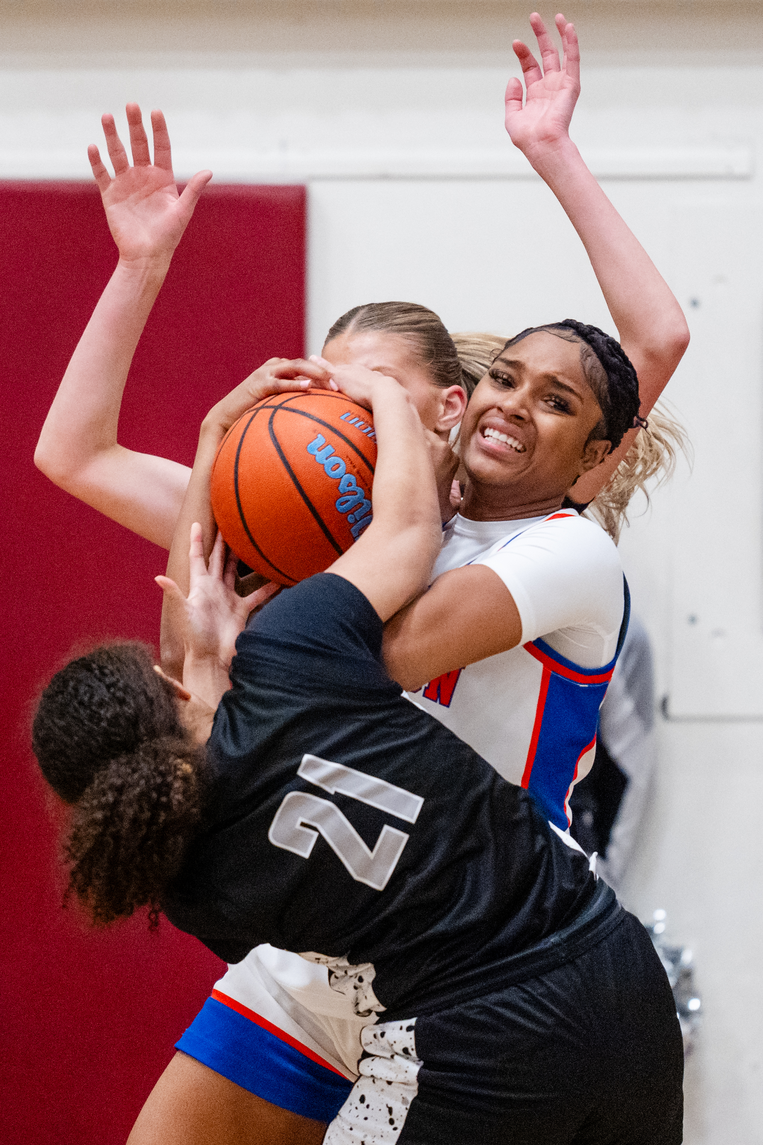 Oregon high school girls basketball: Benson Techsters vs. Nelson Hawks -  oregonlive.com