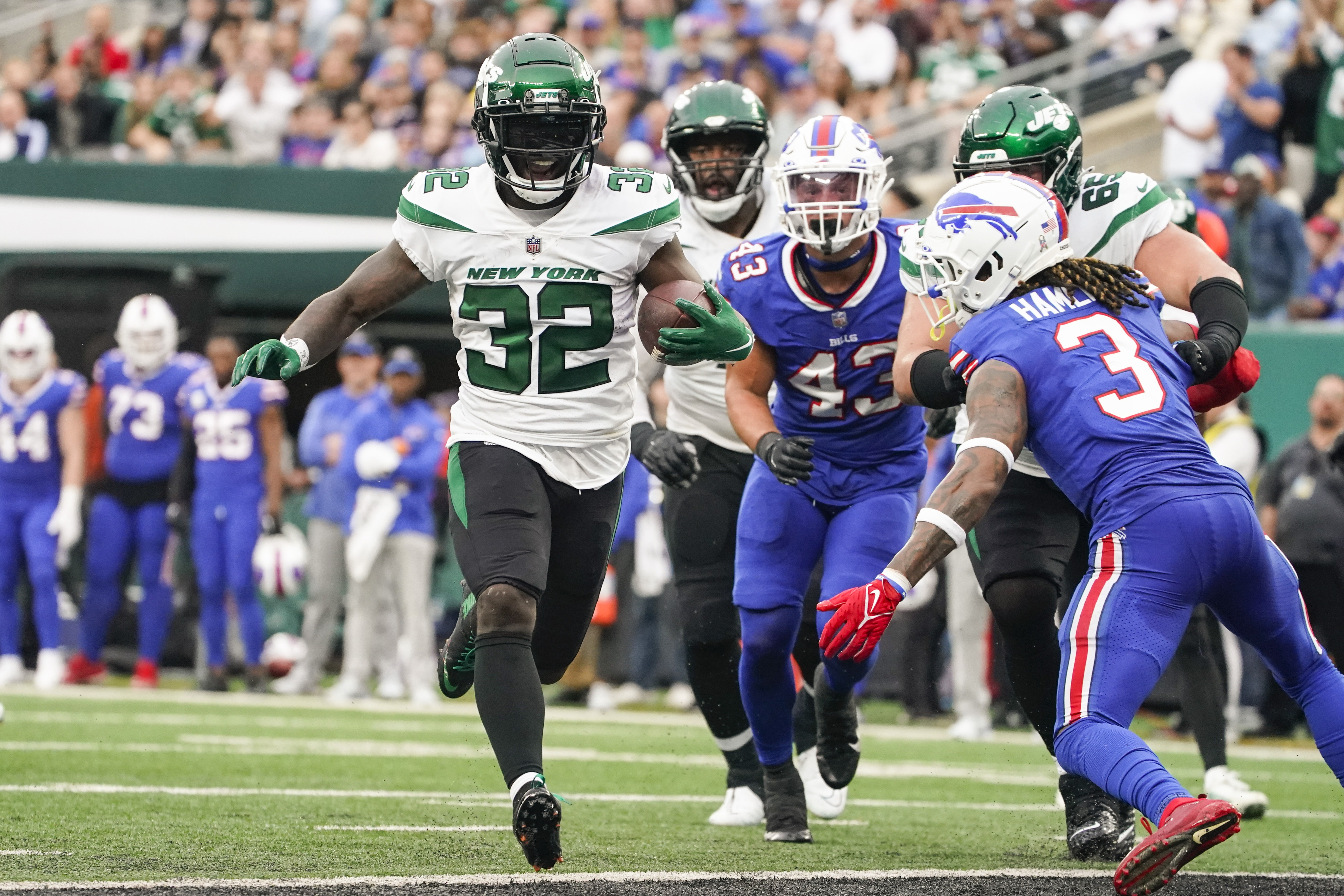 Jets running back Michael Carter struggled in second season