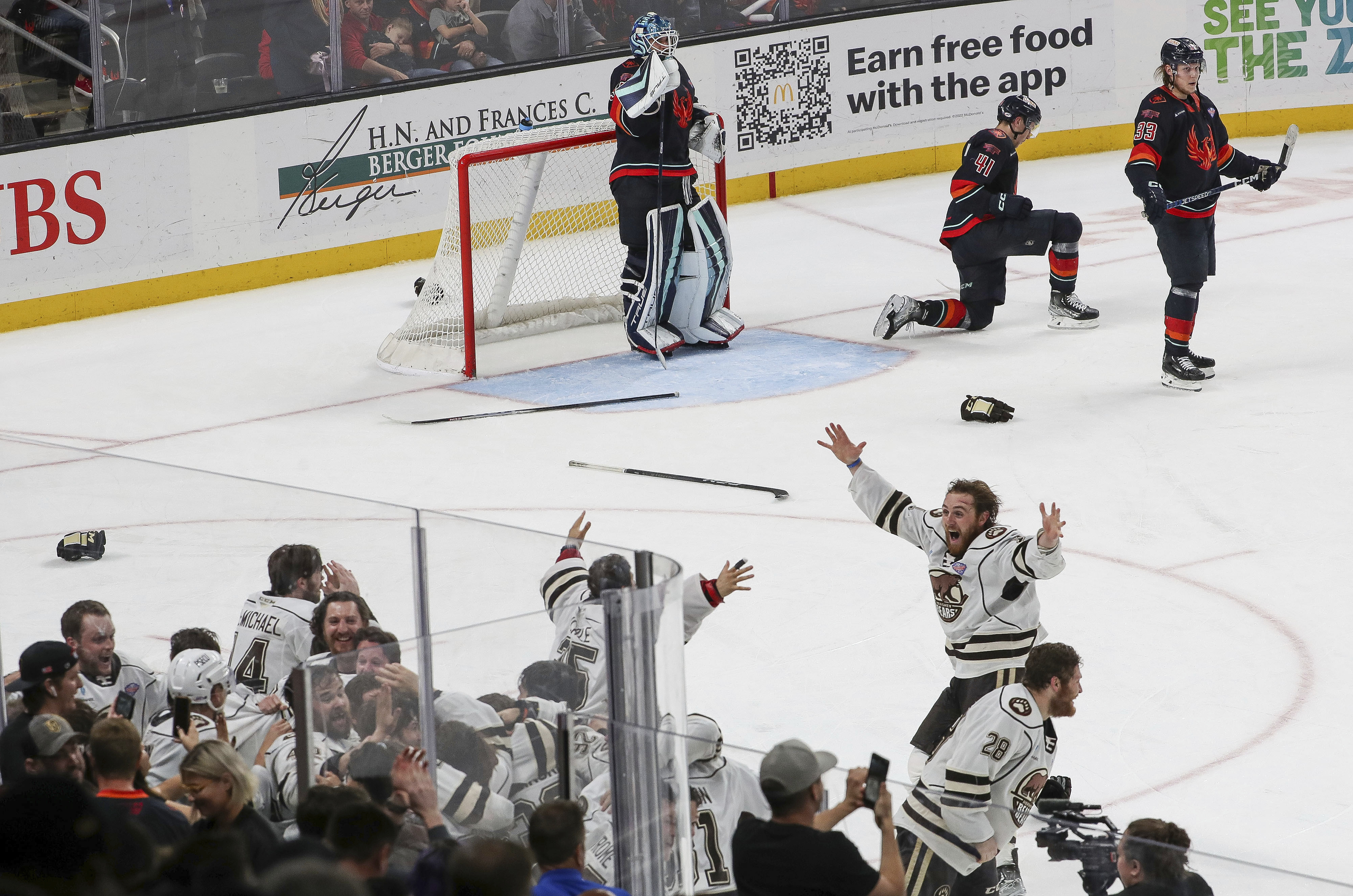 Hershey Bears return to central Pa. carrying their 12th Calder Cup