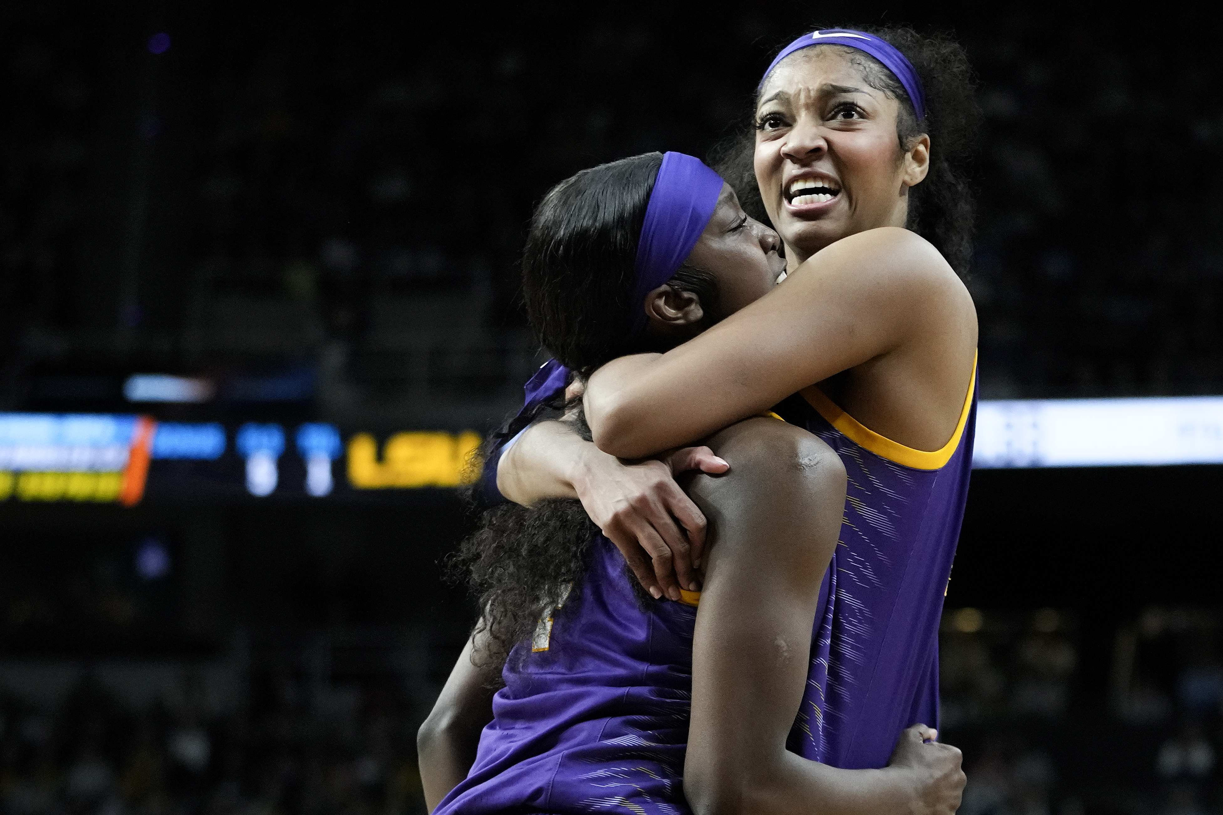 Flau'jae Johnson, Angel Reese lead defending-champion LSU past UCLA, into Elite Eight - oregonlive.com