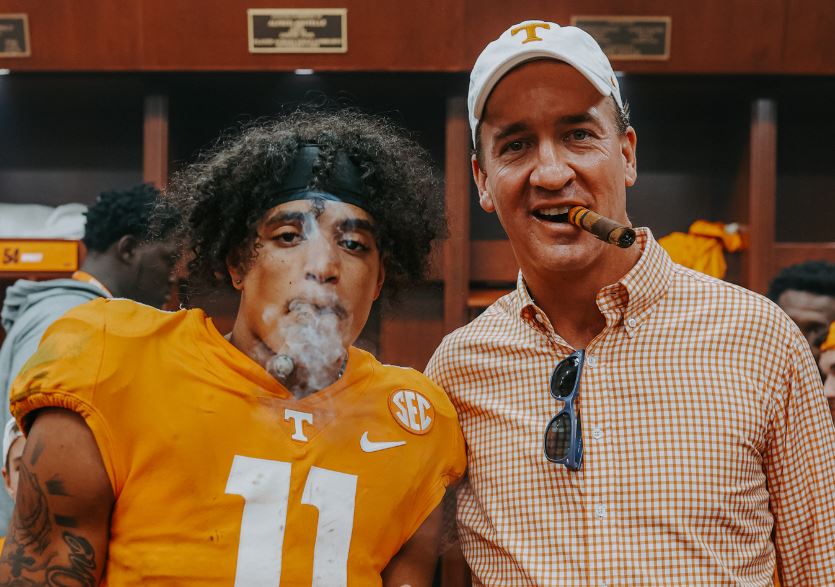 Tennessee's Jalin Hyatt, Peyton Manning, Josh Heupel break out cigars after  Alabama win 