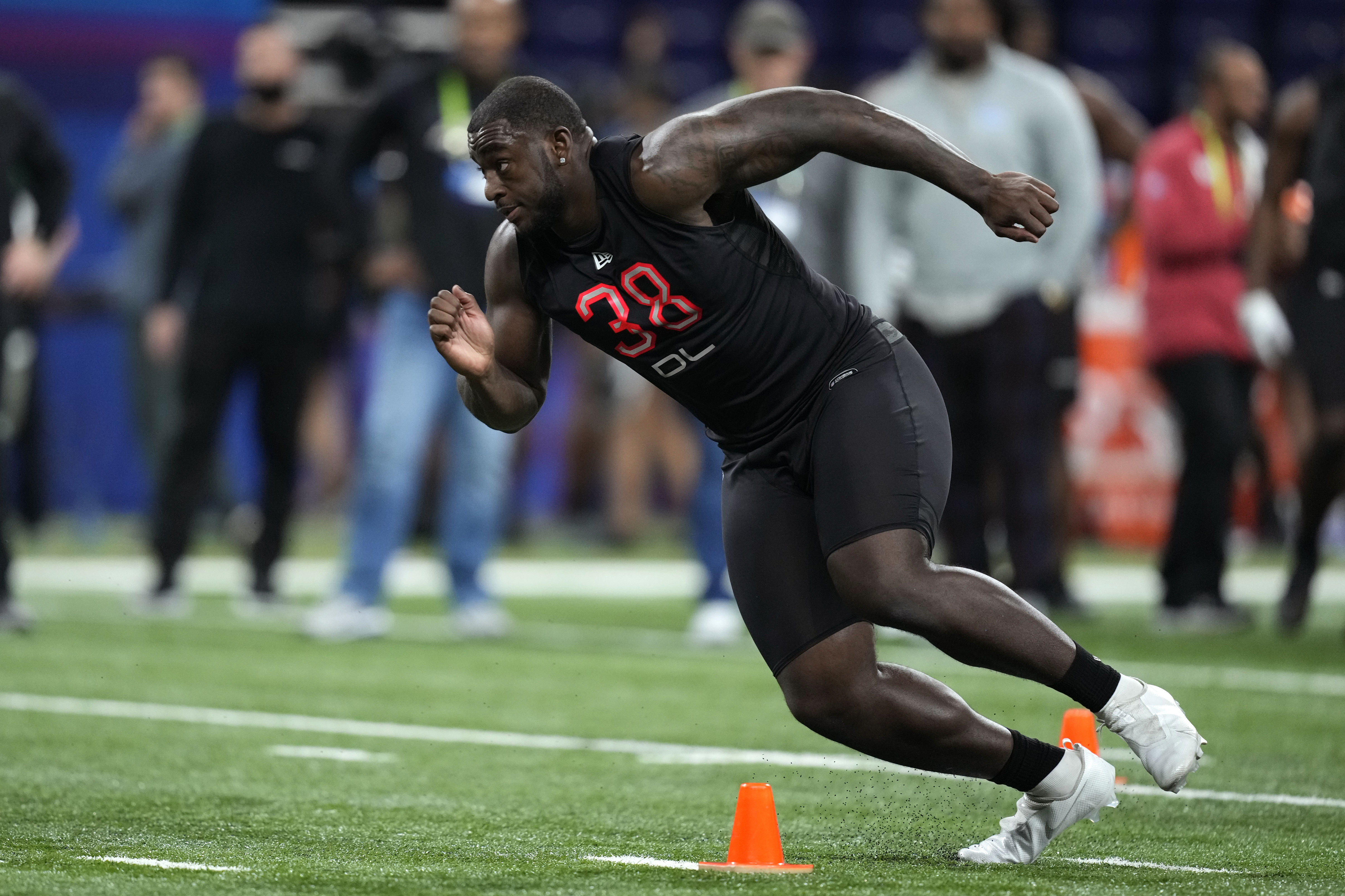 Garrett Wilson had just the NFL combine needed to make him a Brown: Doug  Lesmerises Browns Mock Draft 3 