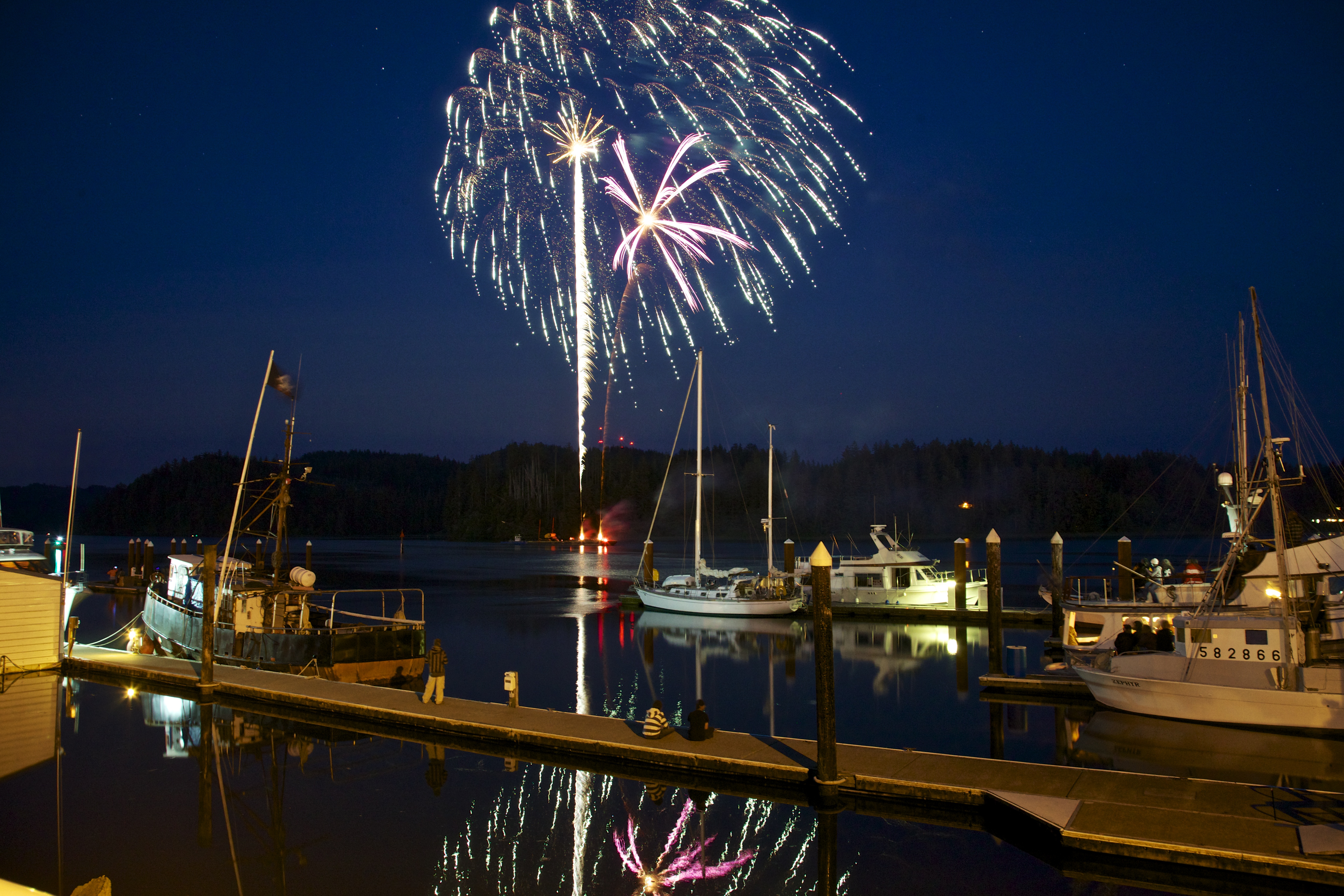 Oregon coast towns warn against illegal fireworks as coronavirus