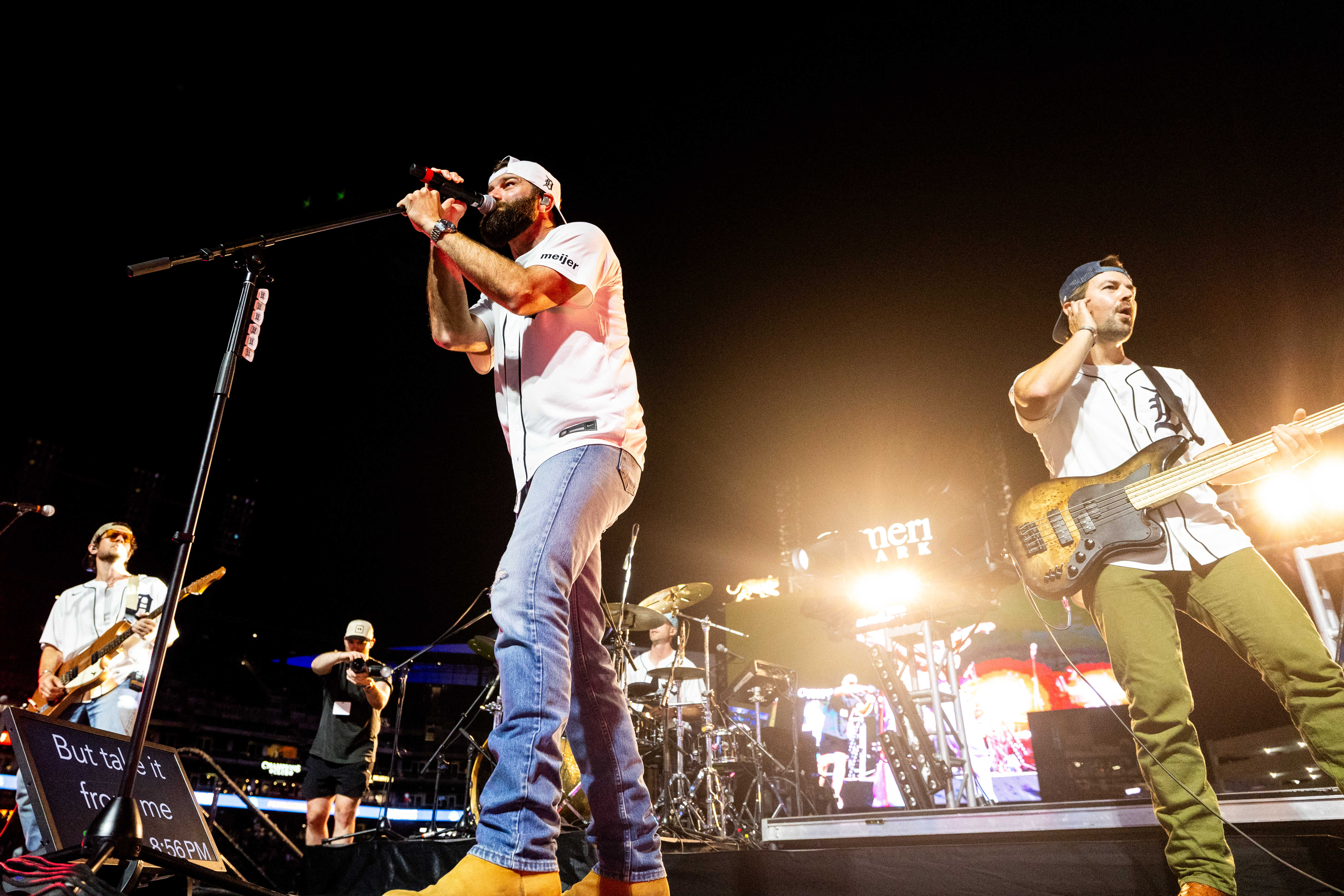 Country star Jordan Davis performs at Comerica Park - mlive.com