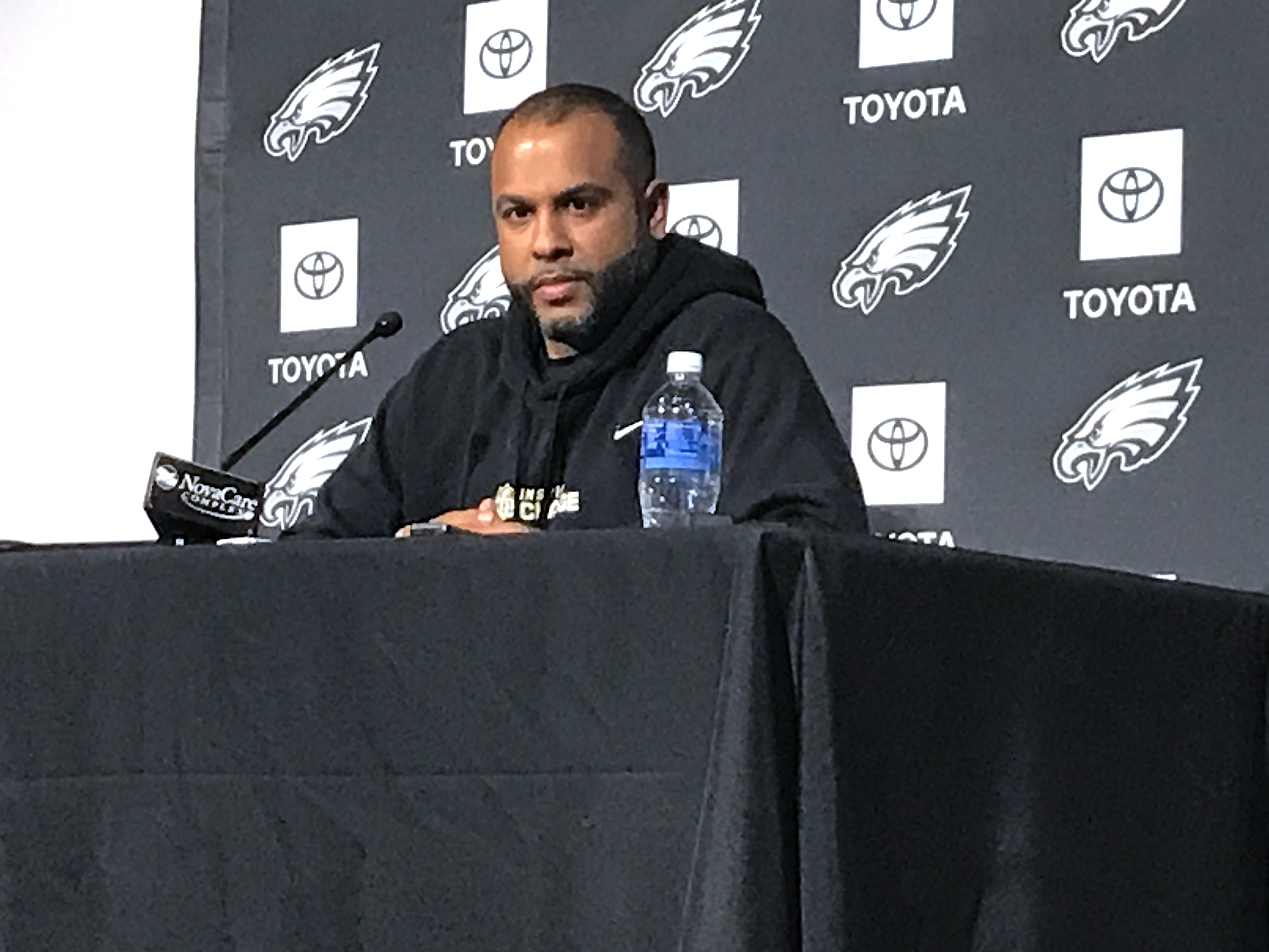 Eagles practice observations: Sean Desai's defense taking time