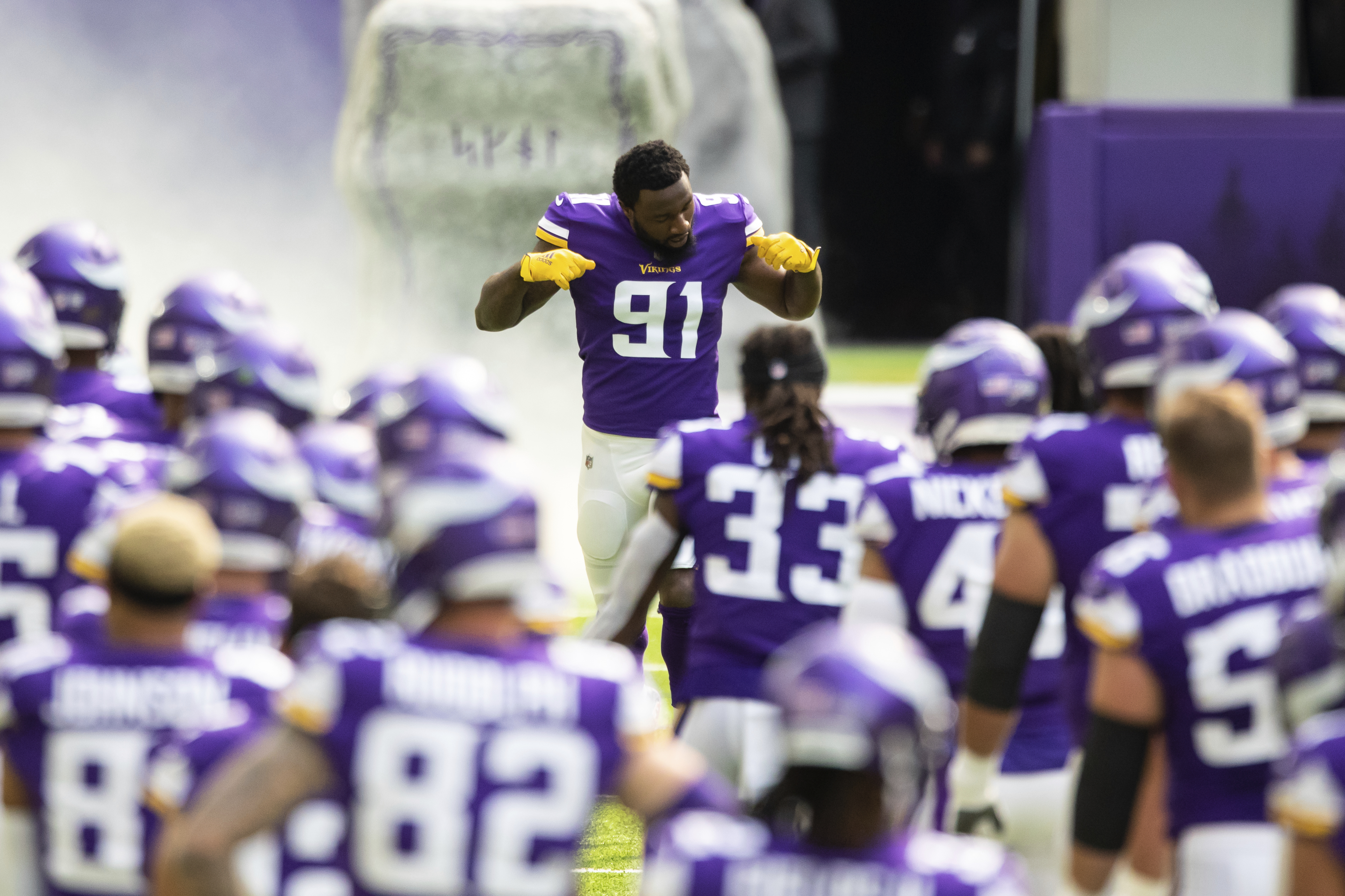 Vikings trade Yannick Ngakoue to Ravens for draft picks - Bring Me The News