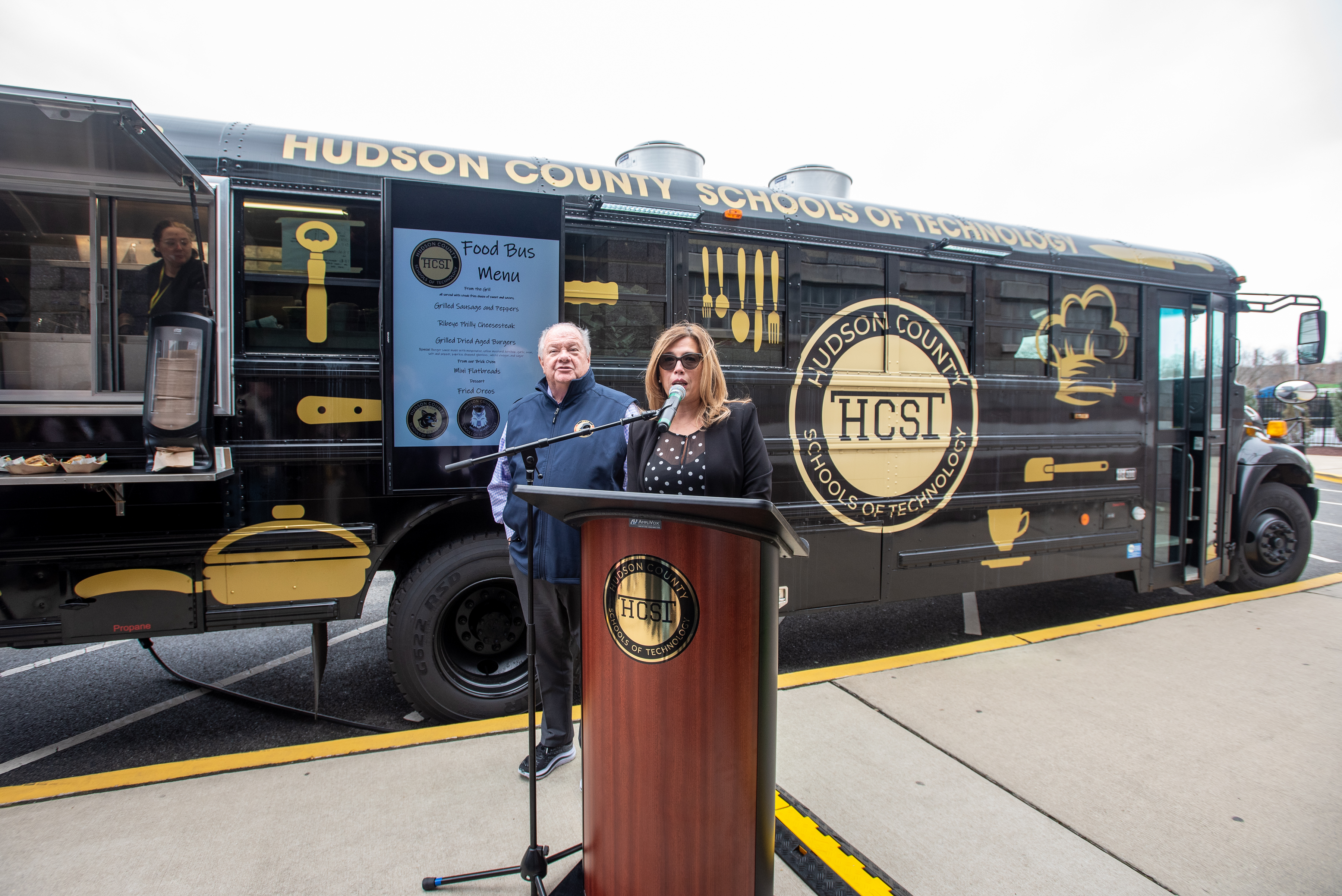 HCST unveils Outdoor Classroom Food Bus - nj.com