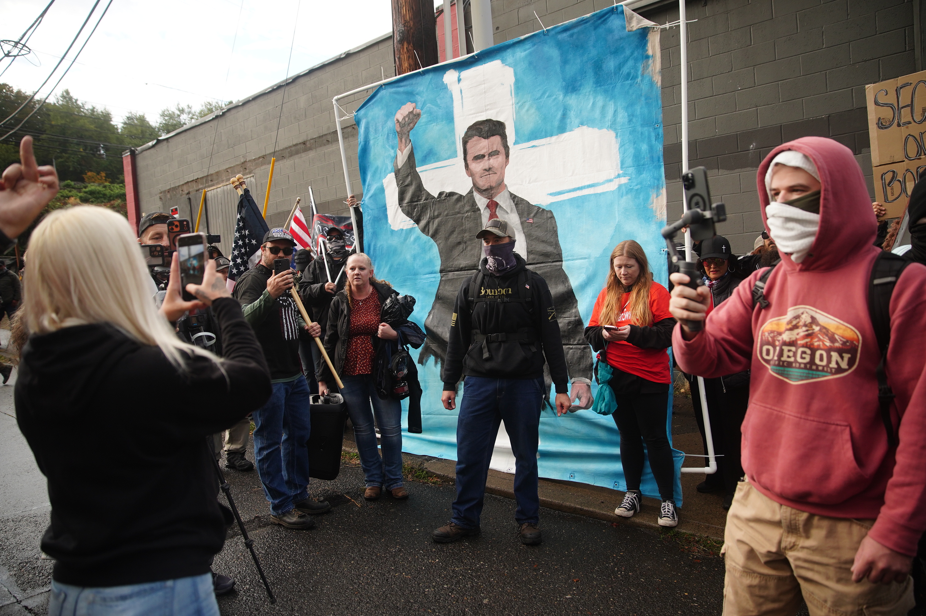 Streamers at ICE protests - oregonlive.com