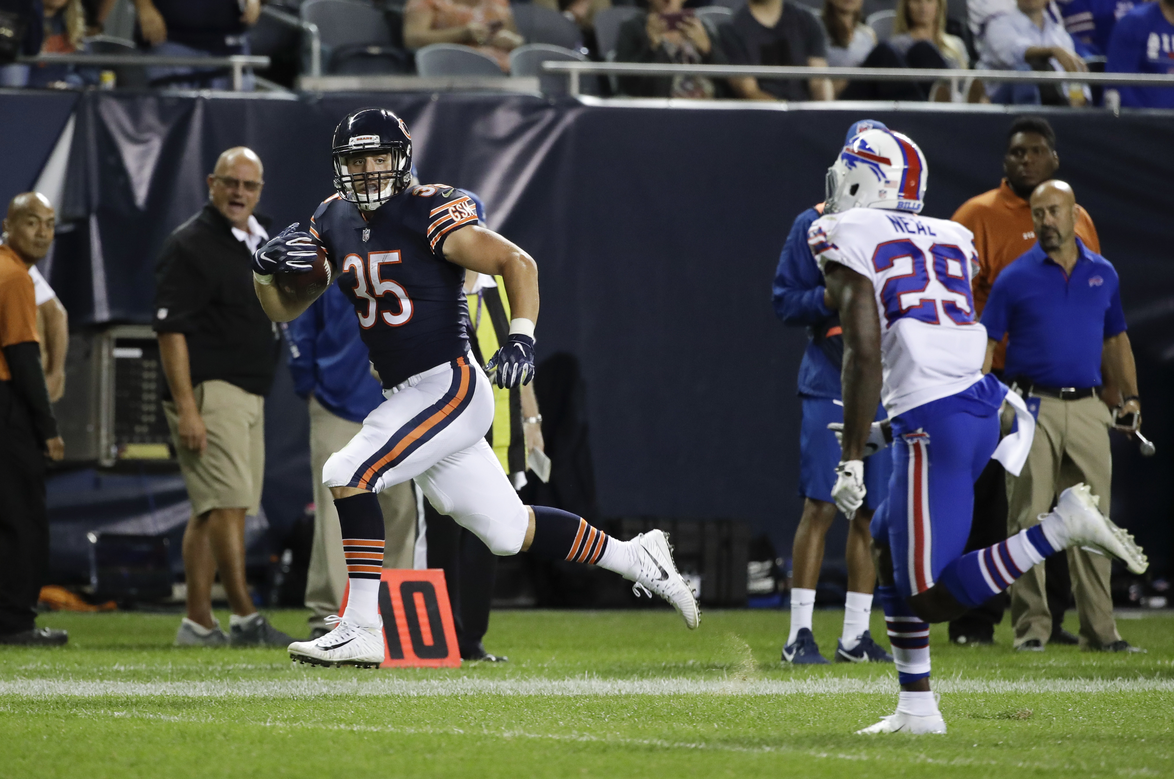 Former Oregon State star Artavis Pierce has 'clearest shot' among undrafted  free agents to earn roster spot on the Chicago Bears 