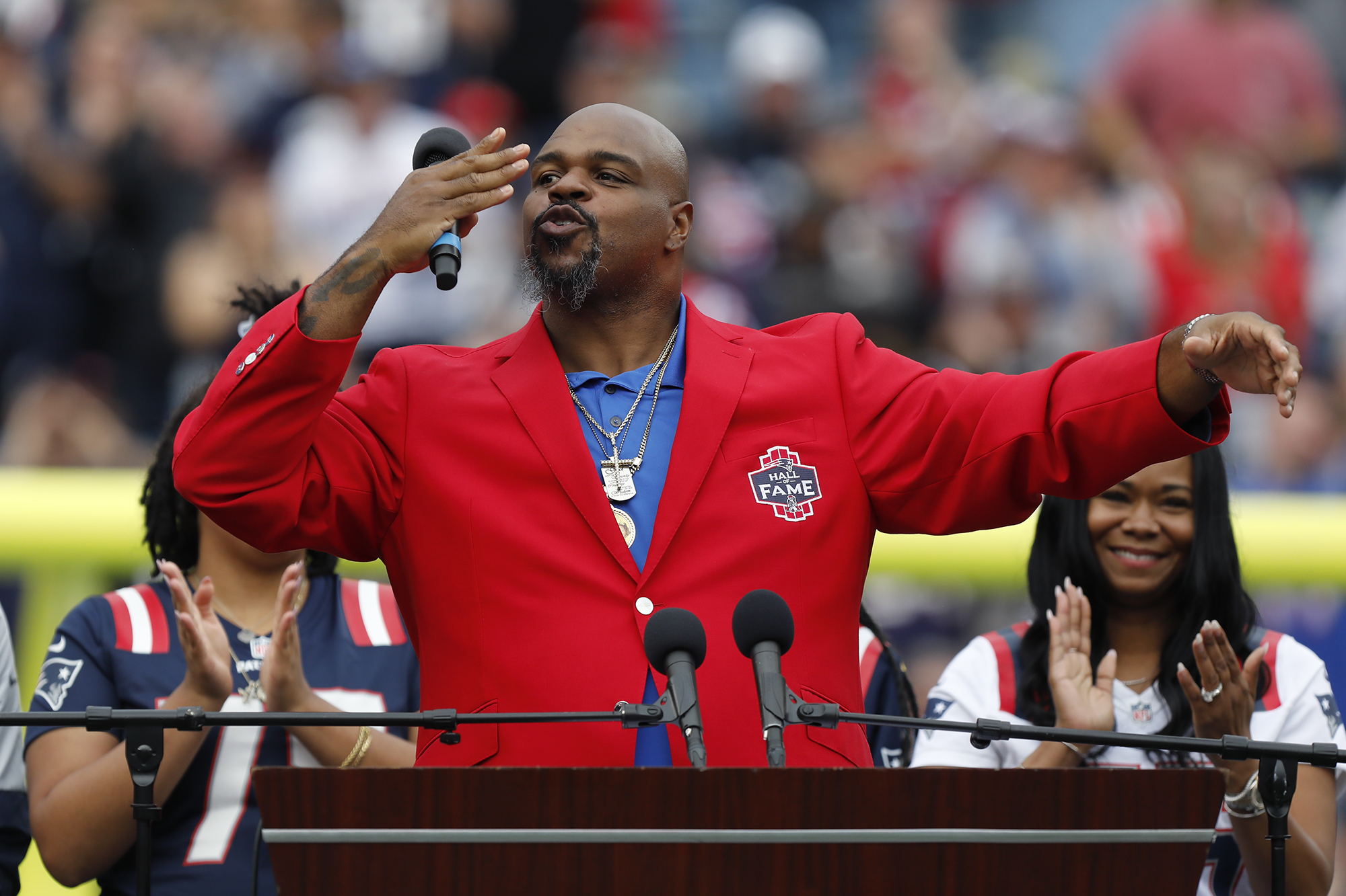 Patriots' Vince Wilfork Surprises Fan Wearing His Jersey