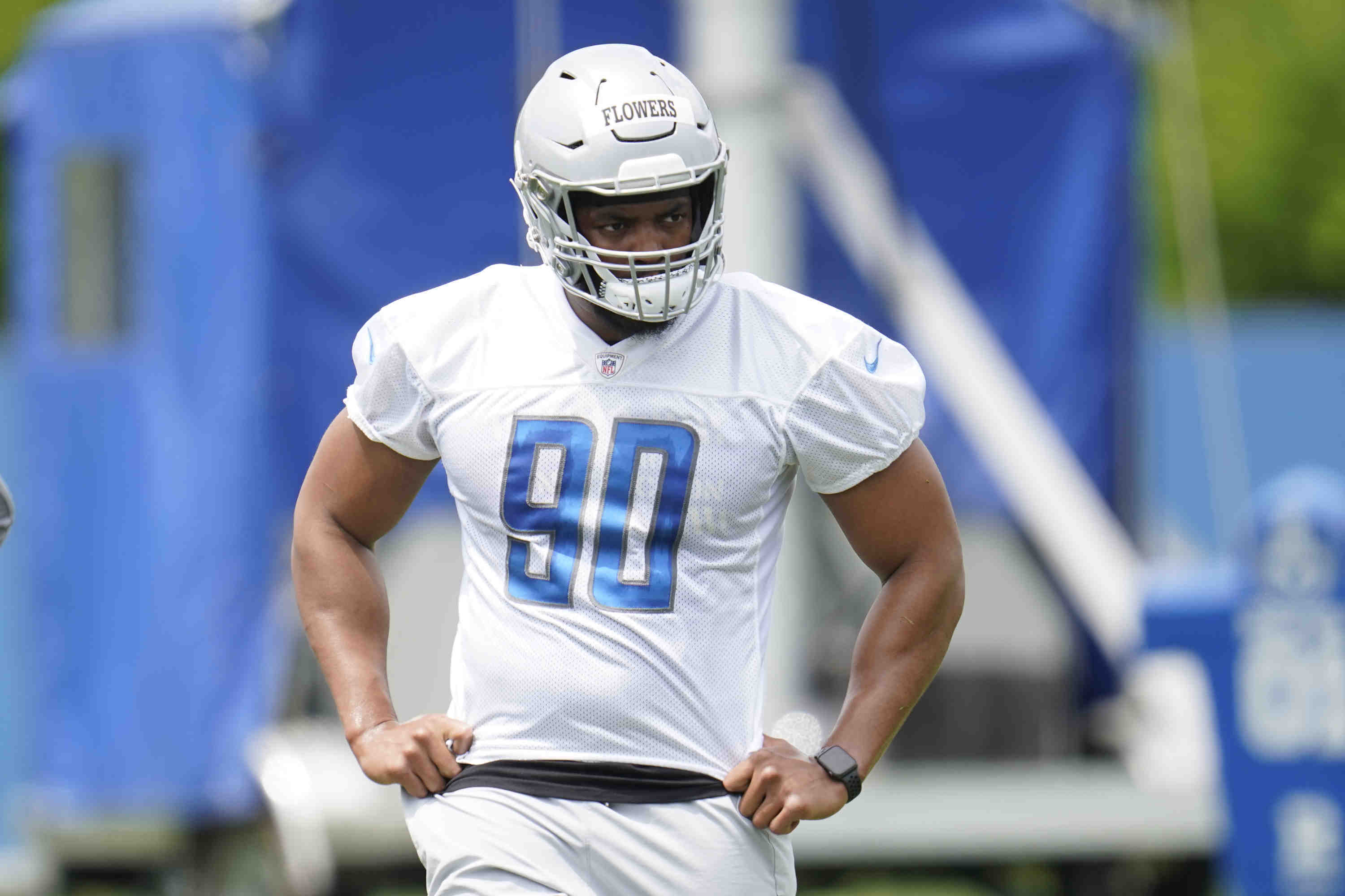 Lions' Trey Flowers out at least three games with undisclosed injury