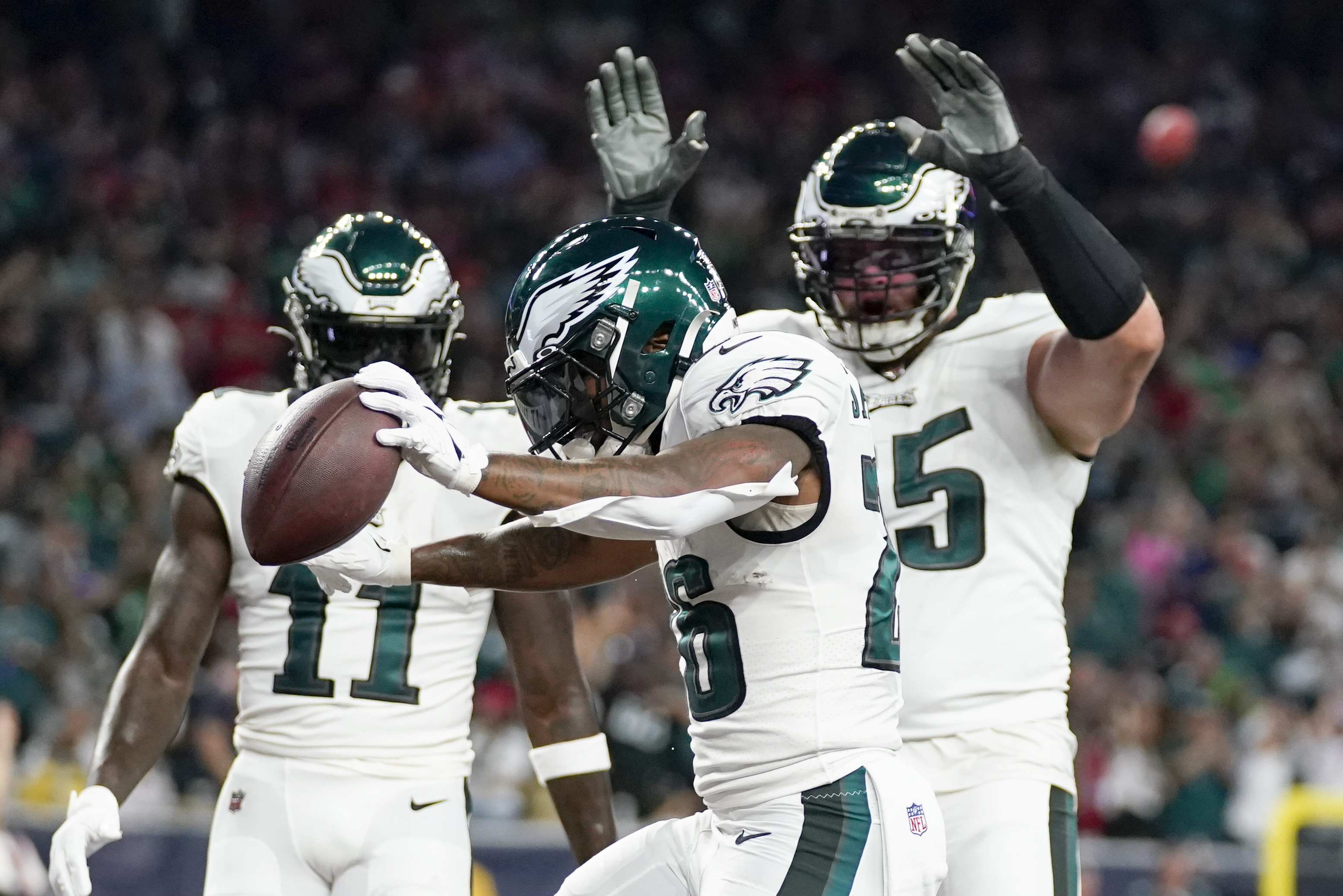 DeVonta Smith discusses improvements to his game, Eagles' 8-0 start, A.J.  Brown, playing for Philly, and more 