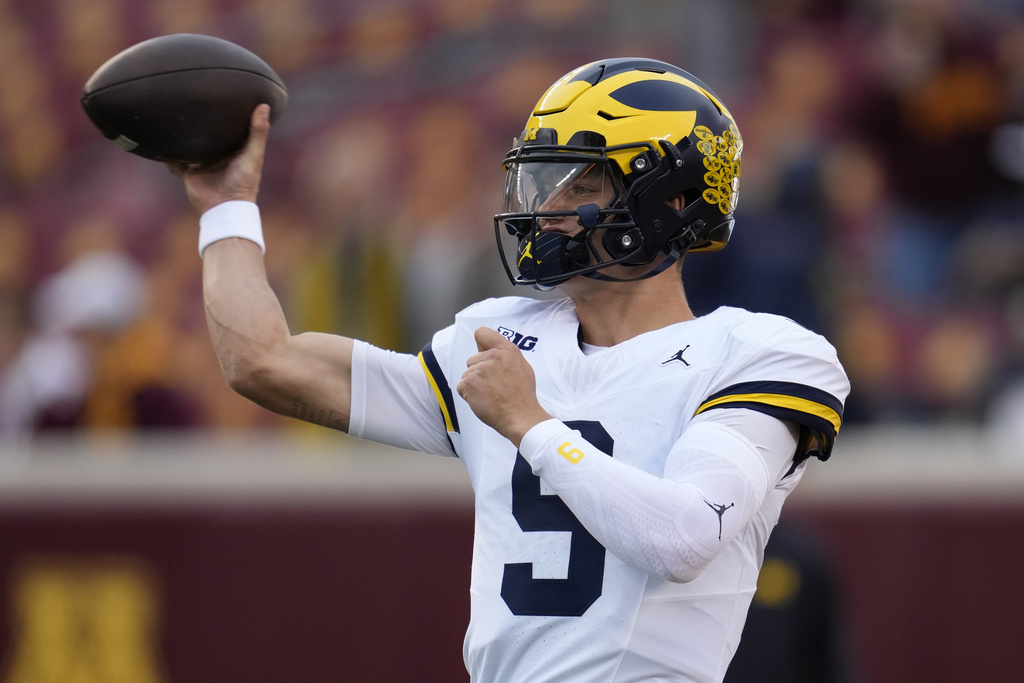 Snap counts, PFF grades: Roman Wilson leads Michigan offense with