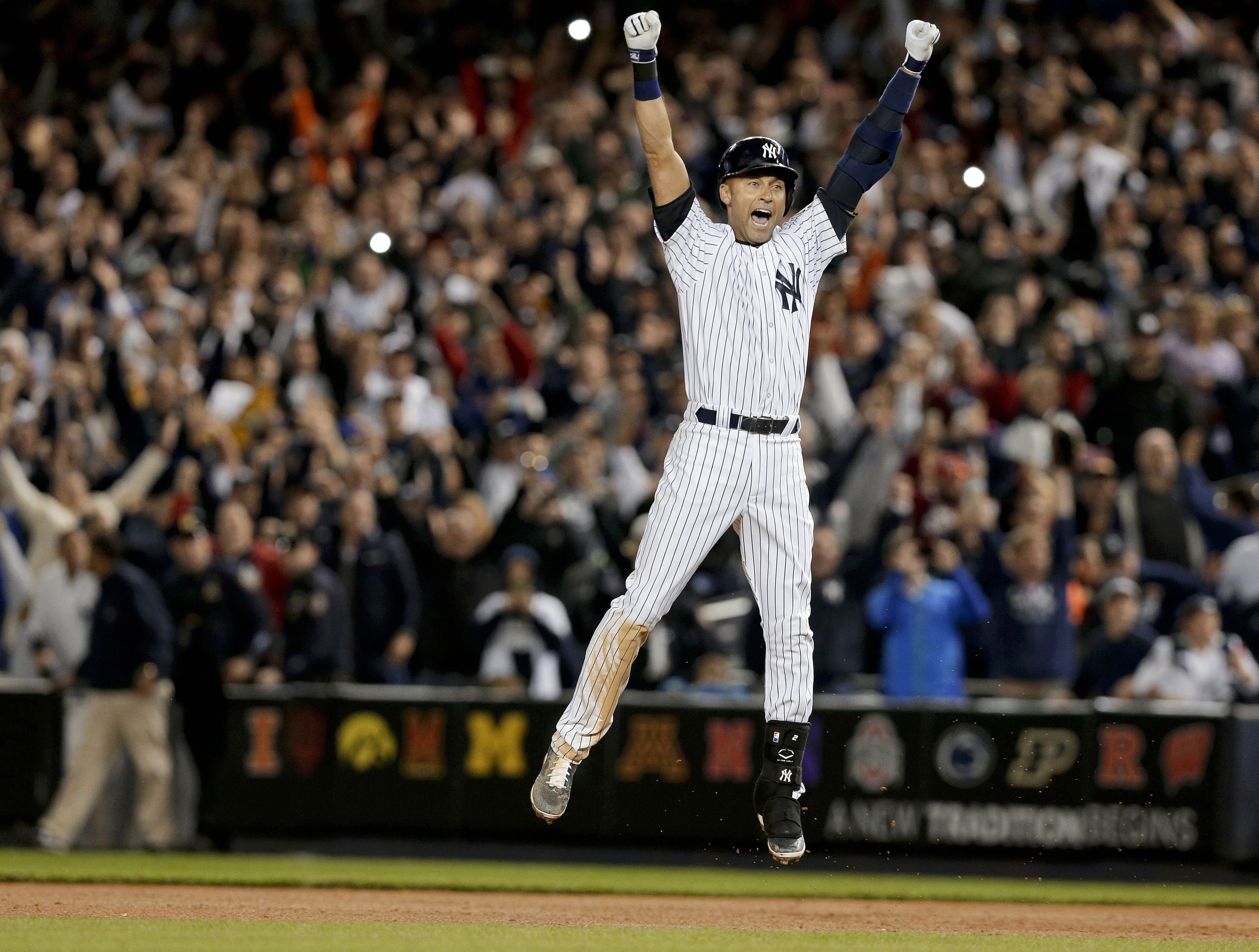 Yankees star Derek Jeter inducted into Baseball Hall of Fame, National  Sports