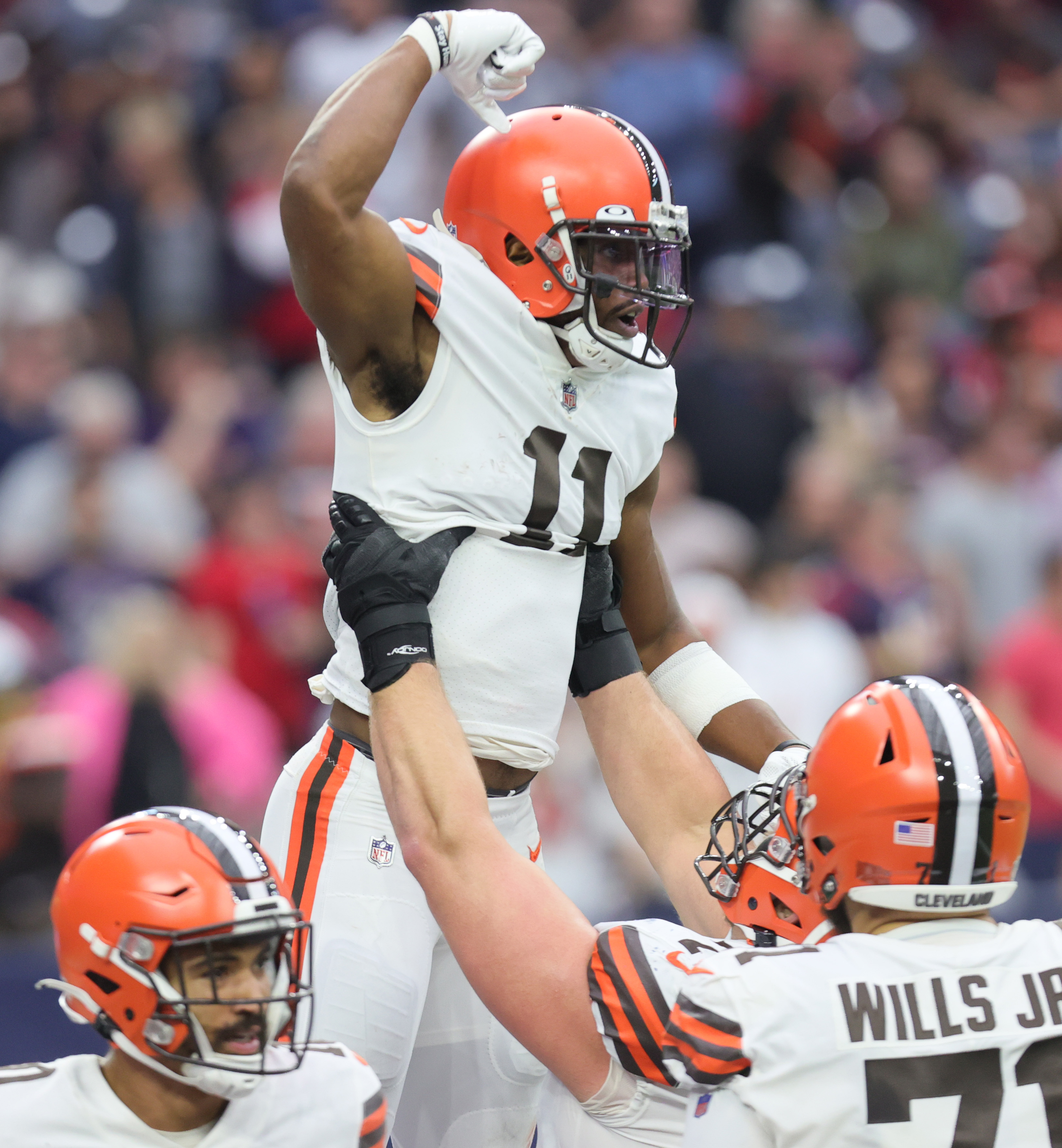 How Browns failed to deliver a clear message about Deshaun Watson's injury  – Terry Pluto 