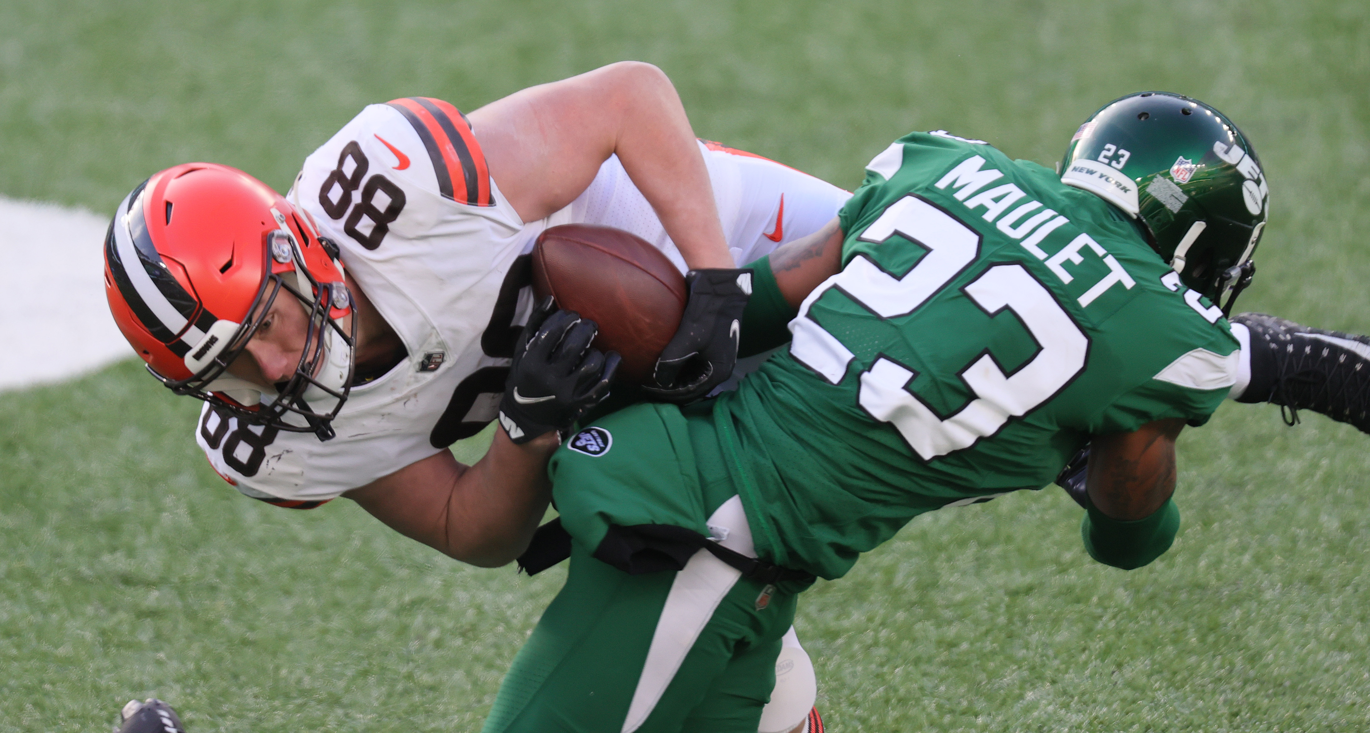 Cleveland Browns' Wyatt Teller, Andrew Sendejo to start Sunday