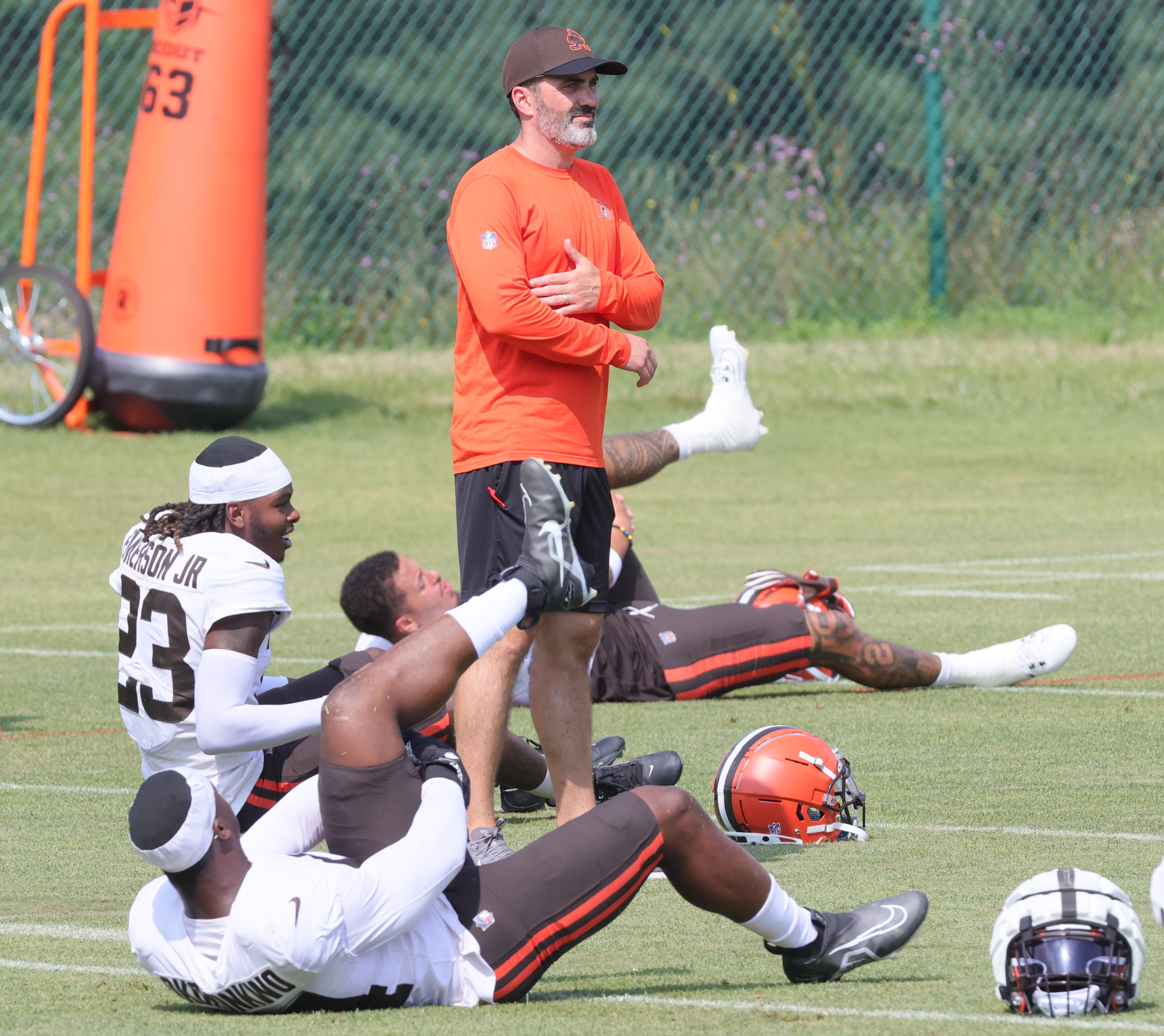 Cleveland Browns wide receiver David Bell takes part in drills at the NFL  football team's practice facility Tuesday, June 6, 2023, in Berea, Ohio.  (AP Photo/Ron Schwane Stock Photo - Alamy