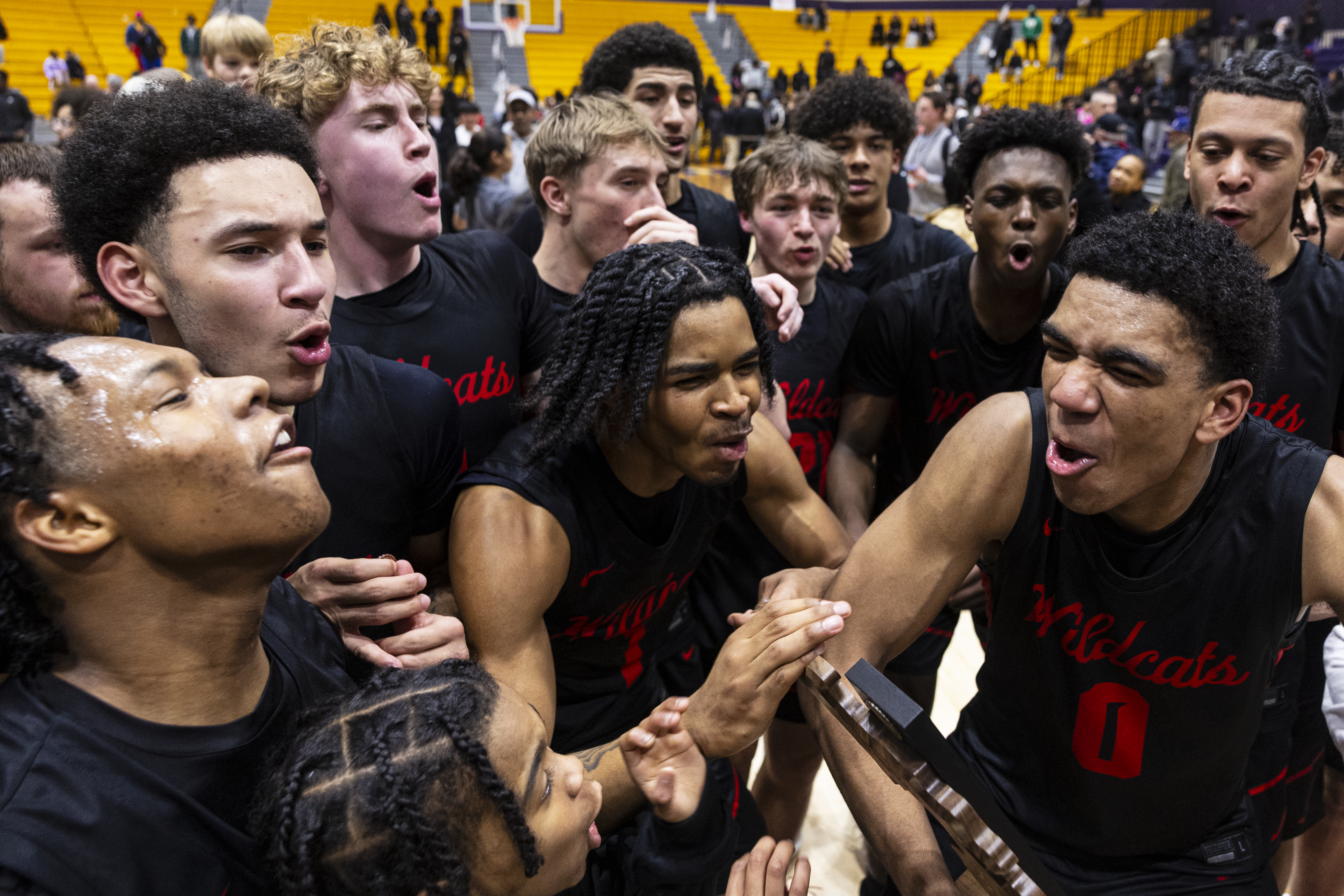 Northview hits buzzer beater to defeat East Kentwood in boys D1