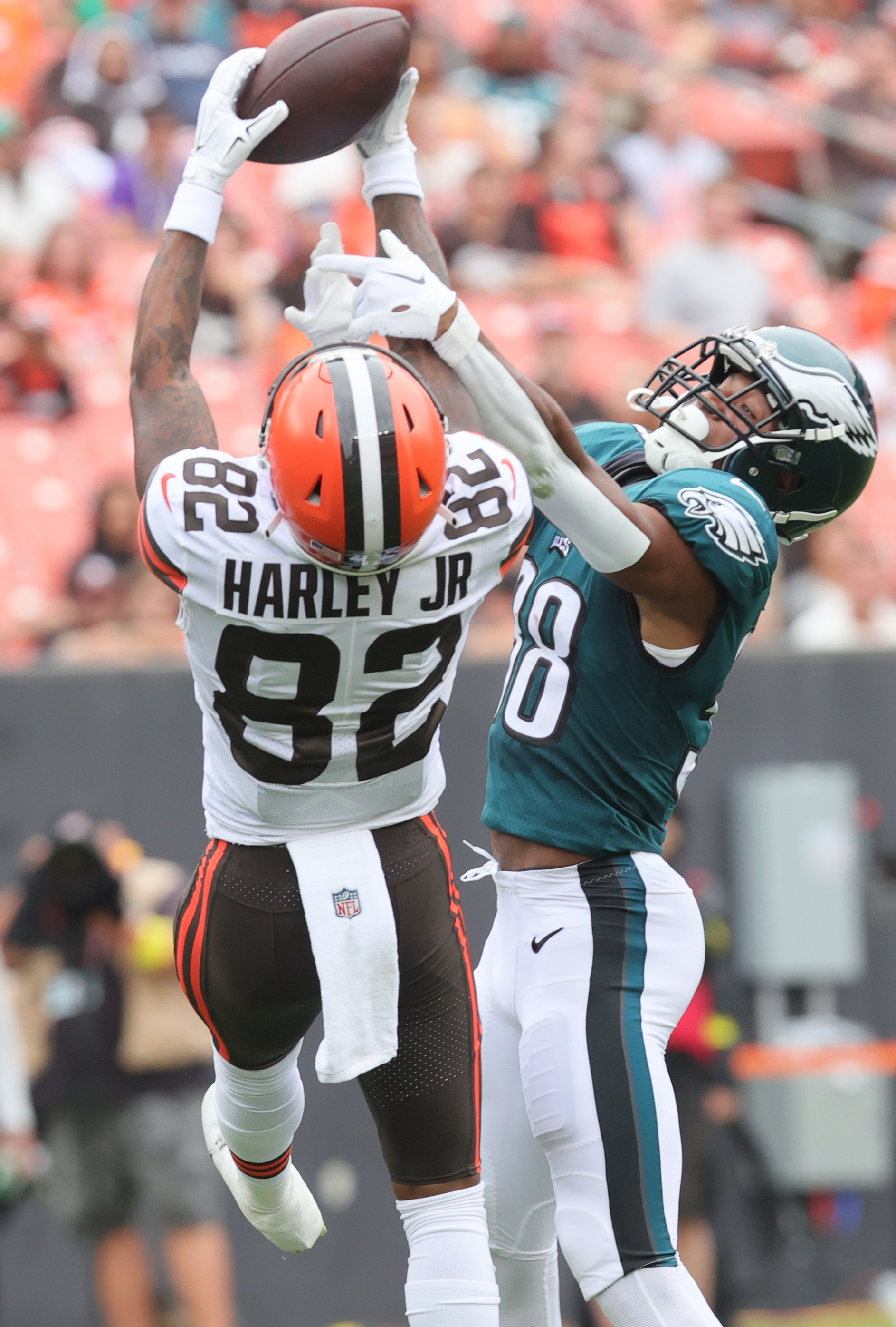 Browns star Garrett respects decision to bench him 3 plays Ohio & Great  Lakes News - Bally Sports