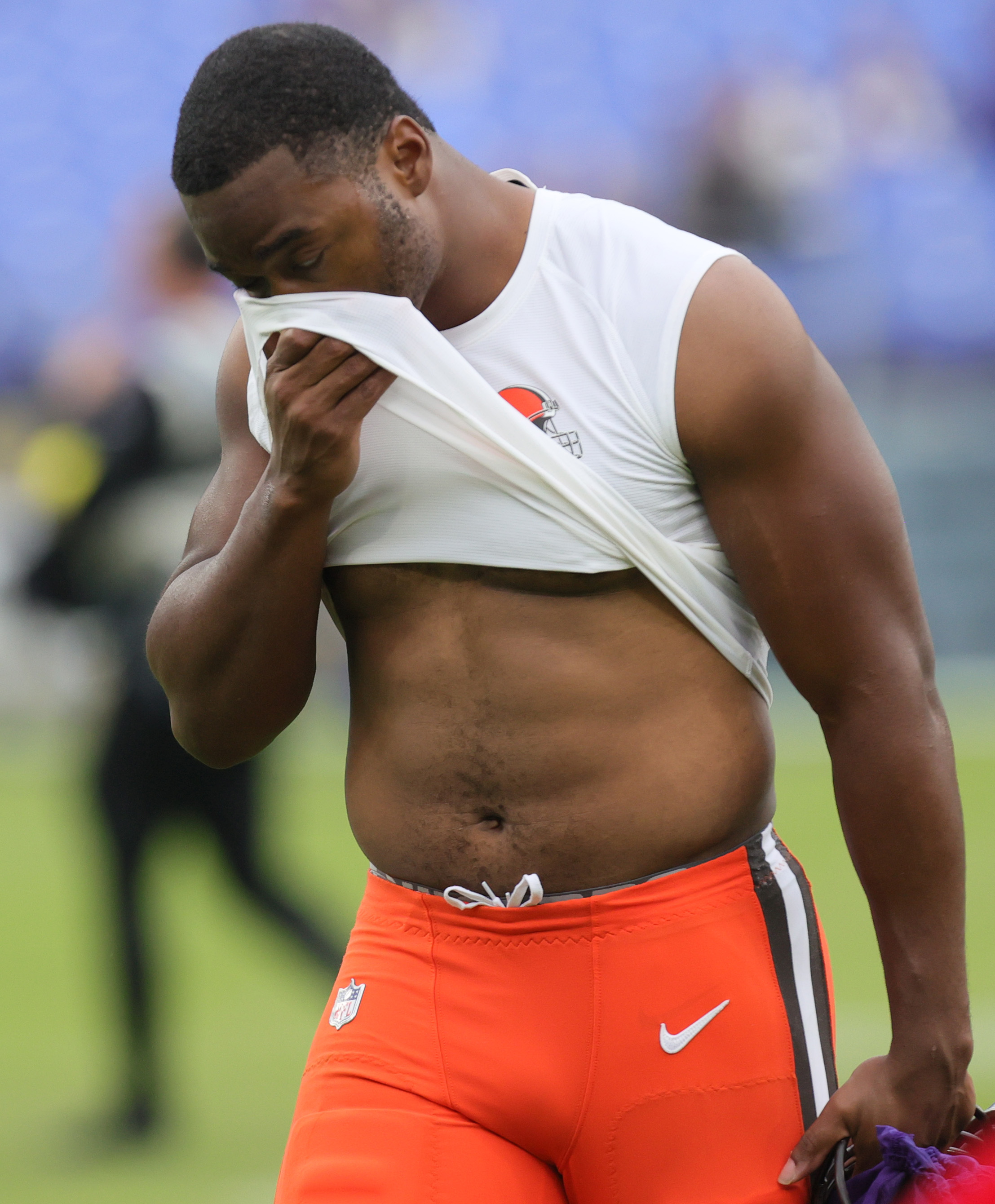 Cleveland Browns wide receiver Amari Cooper (2) walks off of the