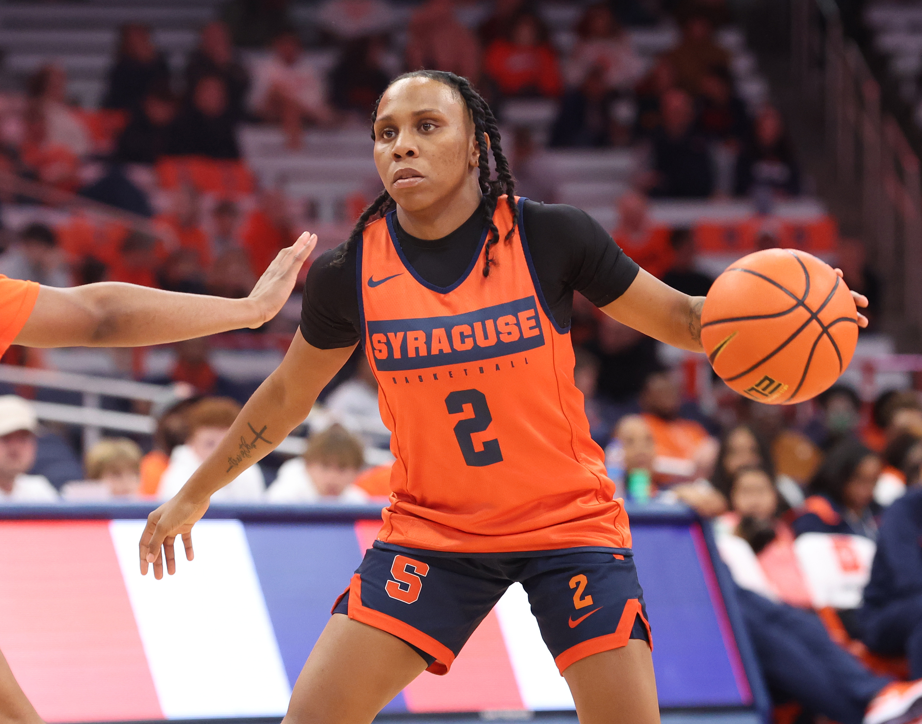 Syracuse women's basketball jumps out to big lead, tops Virginia