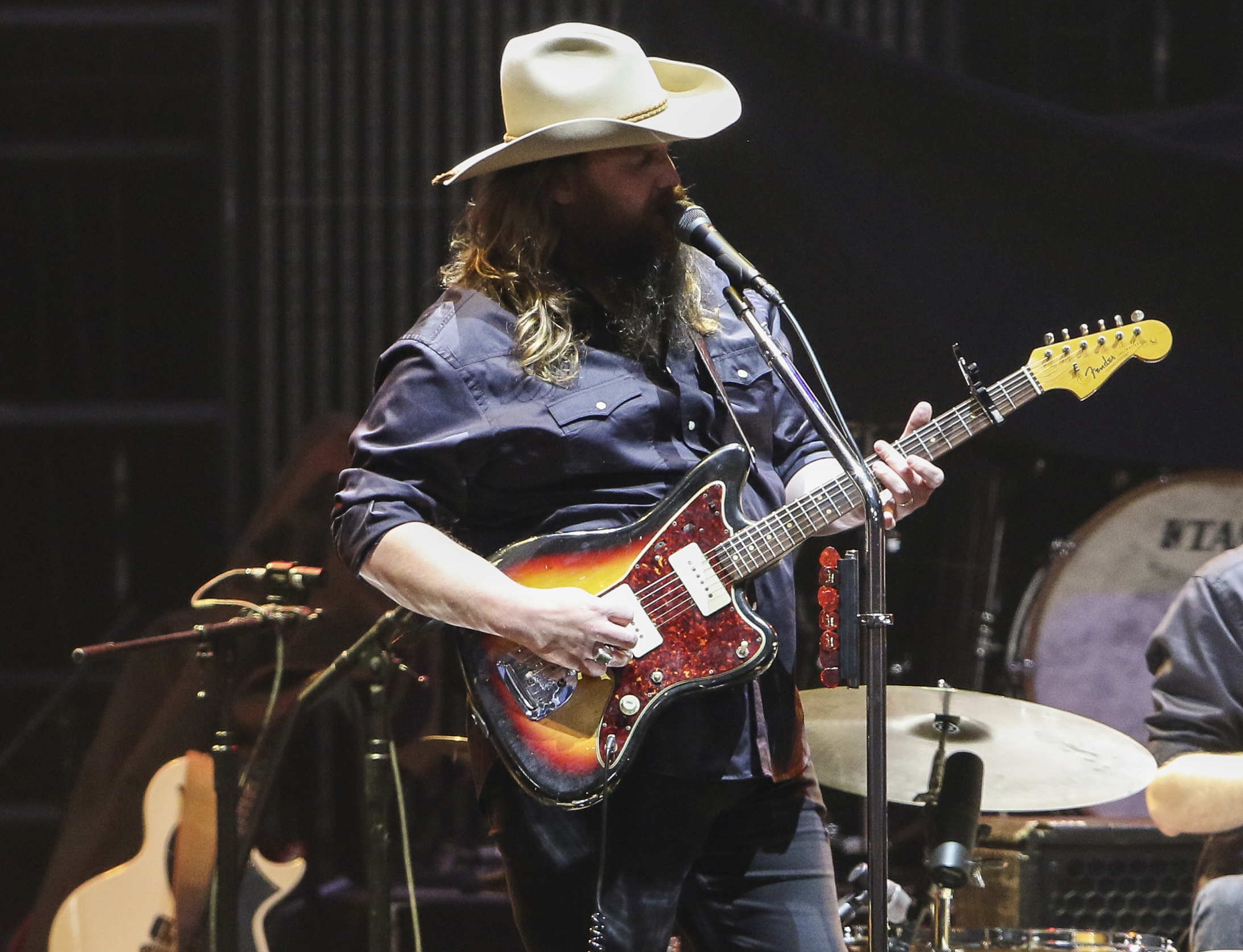 Chris Stapleton offers fine soulful rocking country to sold out crowd at Blossom - cleveland.com