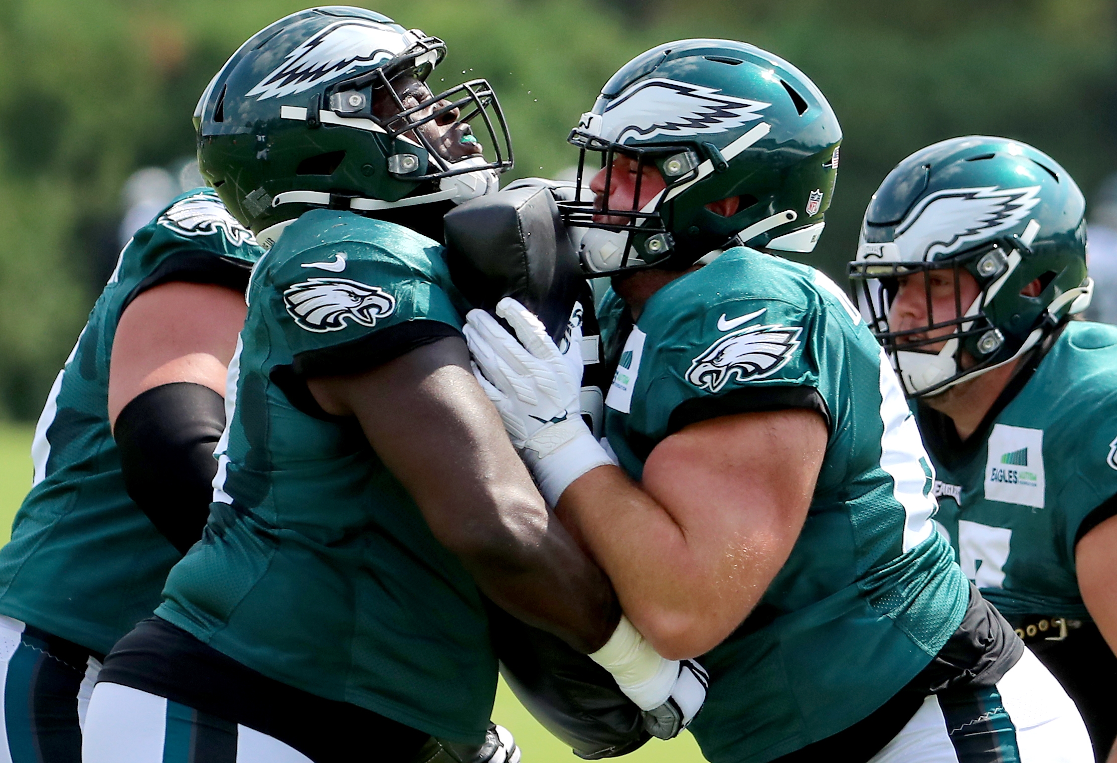 Eagles lose practice squad offensive lineman to the Lions