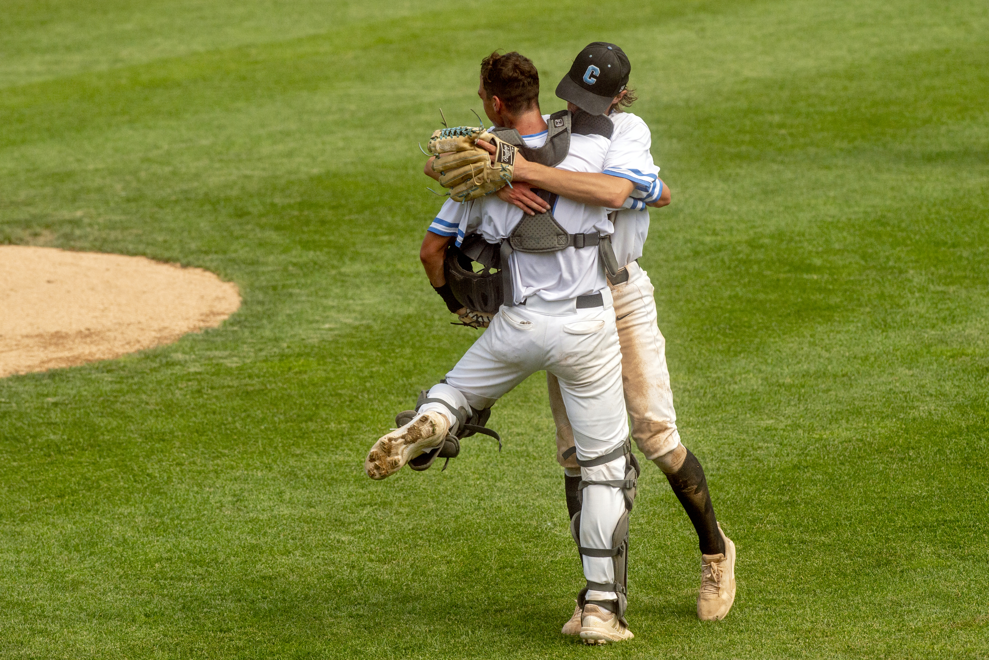 Kentucky outfielder Jackson Gray (51) celebrates with catcher