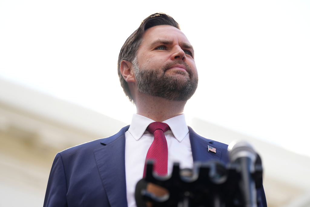 VP J.D. Vance dresses as his own viral meme for Halloween, post surpasses 15M views - silive.com VP J.D. Vance dresses as his own viral meme for Halloween, post surpasses 15M views - silive.com