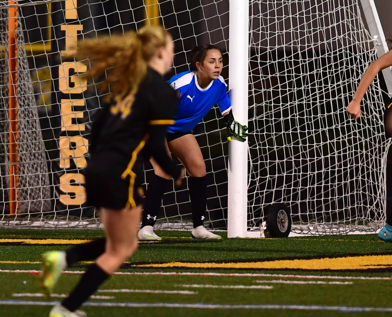 Class 2A Girls Soccer: Northwestern Lehigh Vs. Holy Redeemer ...