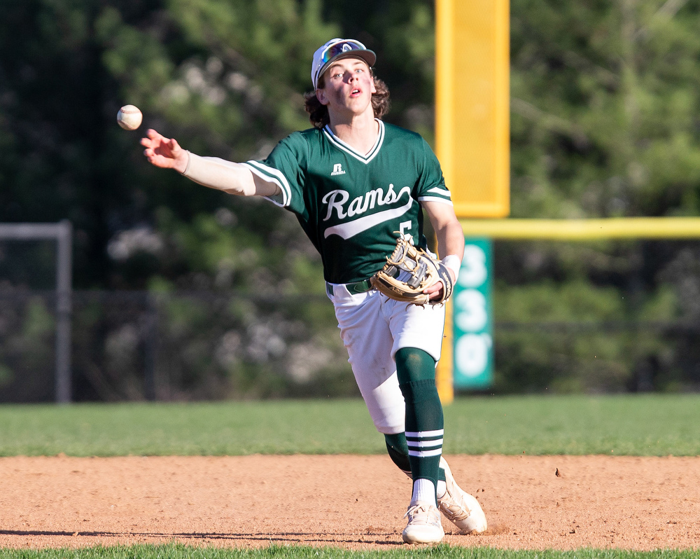 Central Dauphin defeats Altoona 5-4 in high school baseball - pennlive.com