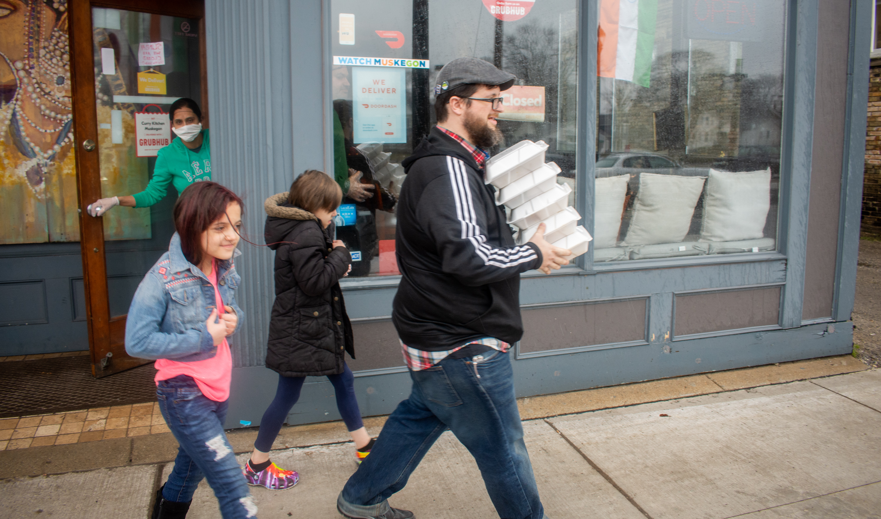 Curry Kitchen offers free meals to Muskegon residents