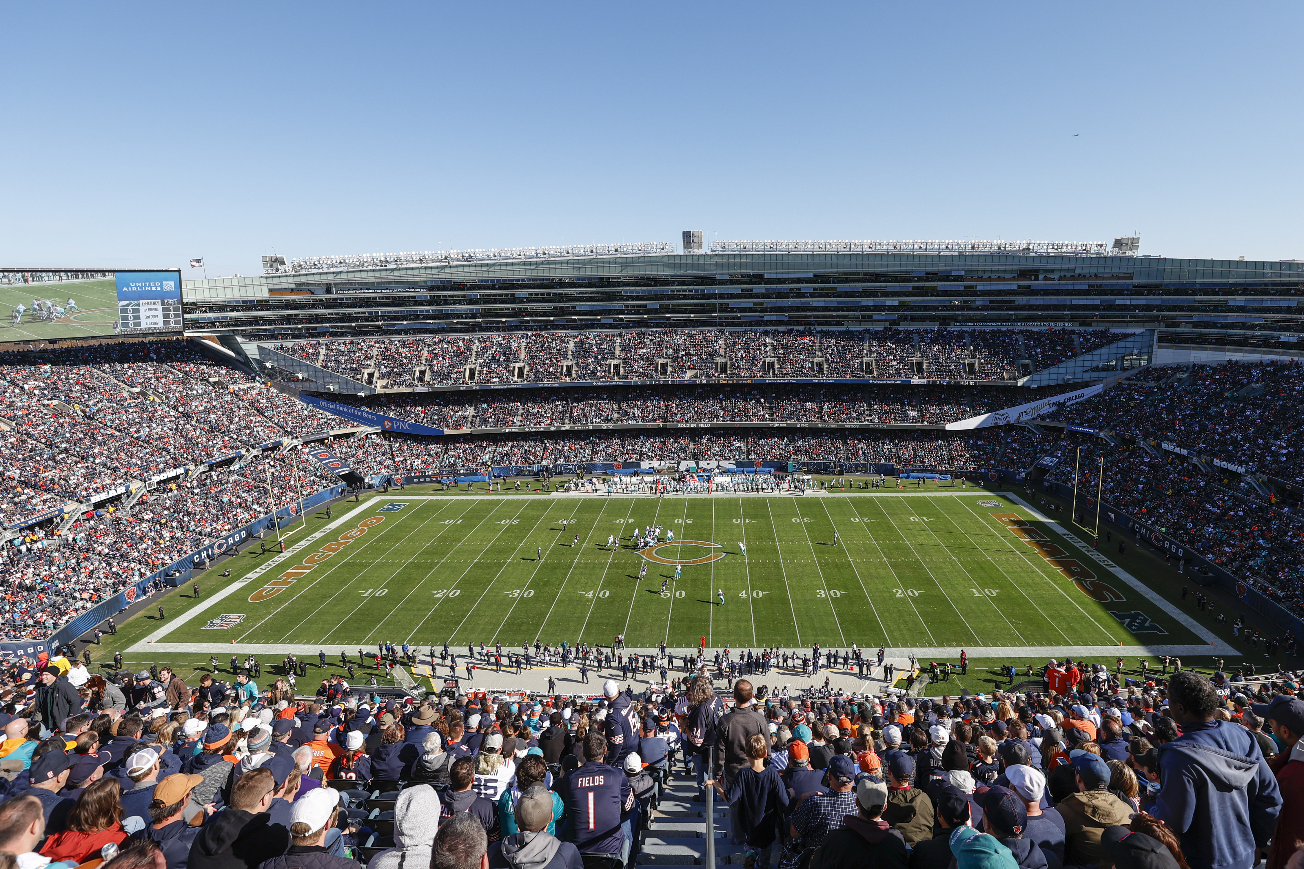 Detroit Lions at Chicago Bears Tickets - 12/10/23 at Soldier Field in  Chicago, IL