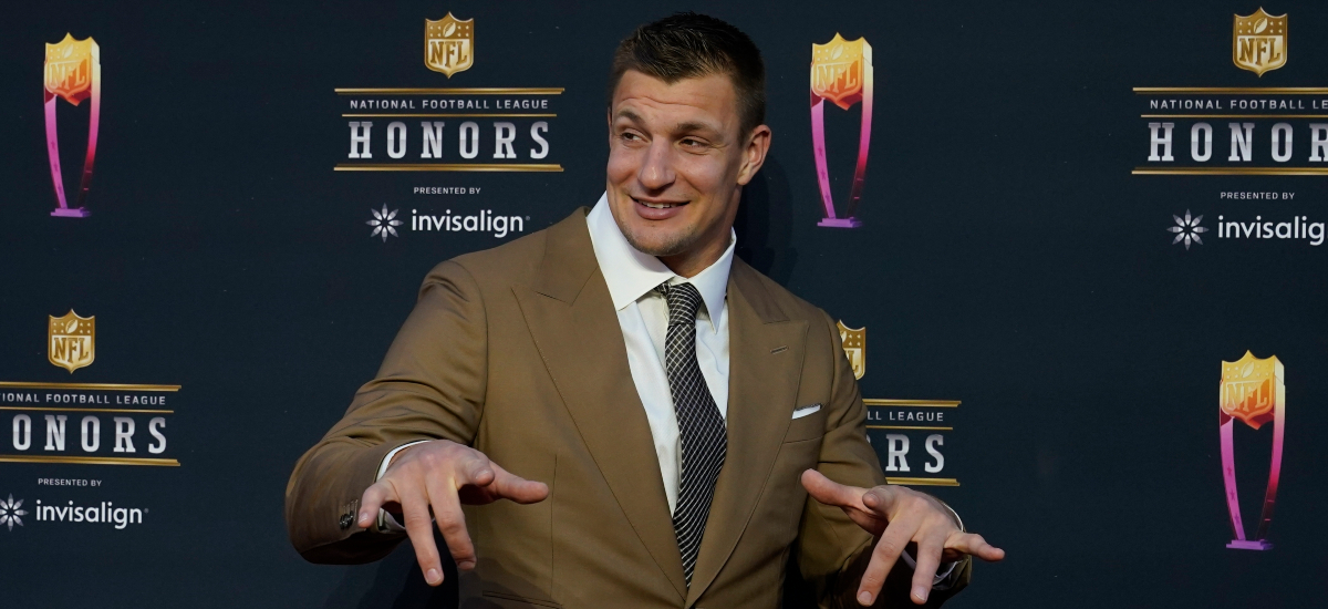 Super Bowl Promo Gronk's $10m Kick of Destiny with FanDuel