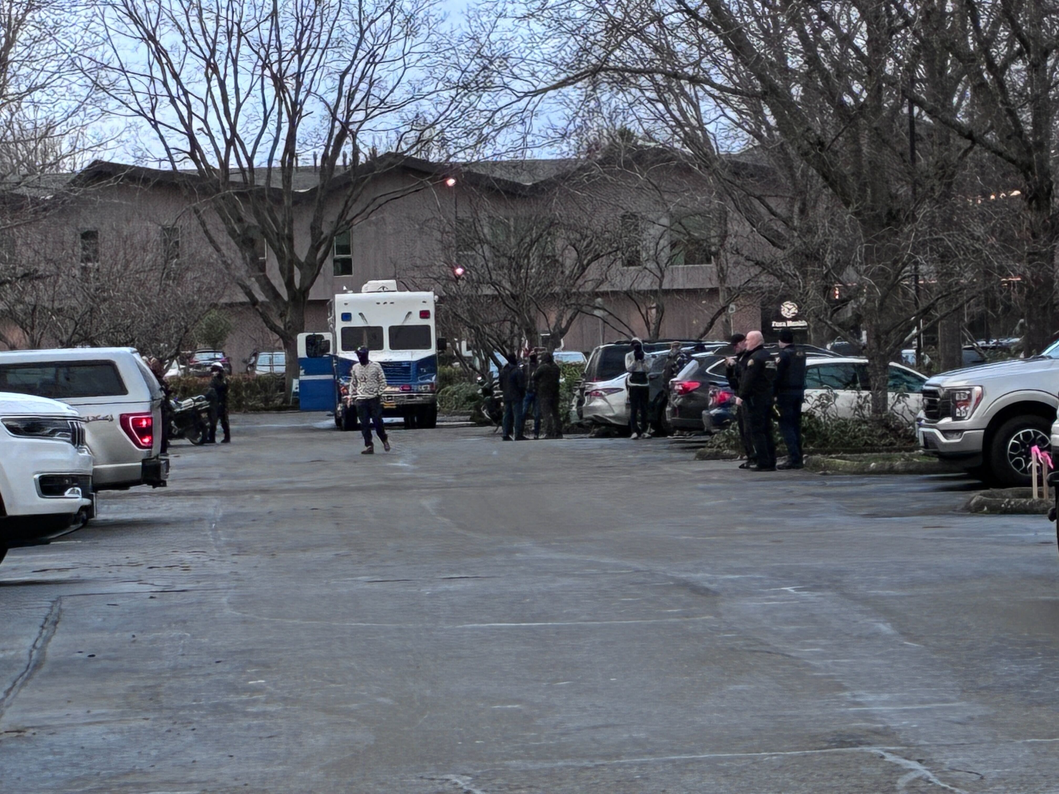 Two shot by federal immigration agents in Portland - oregonlive.com