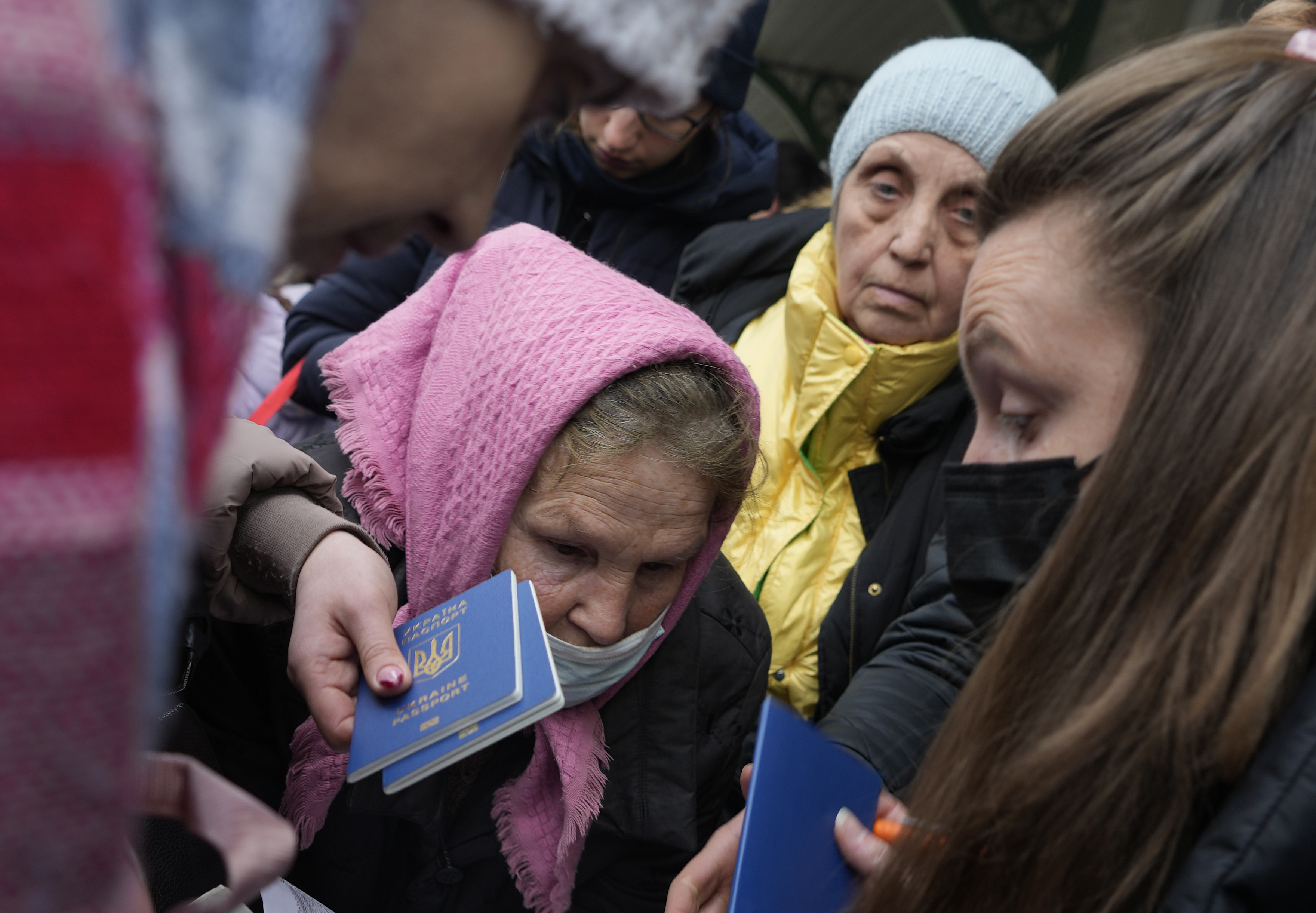 Украинские беженцы последние новости. Беженцы с Украины. Русские беженцы. Беженцы с Украины 2022.