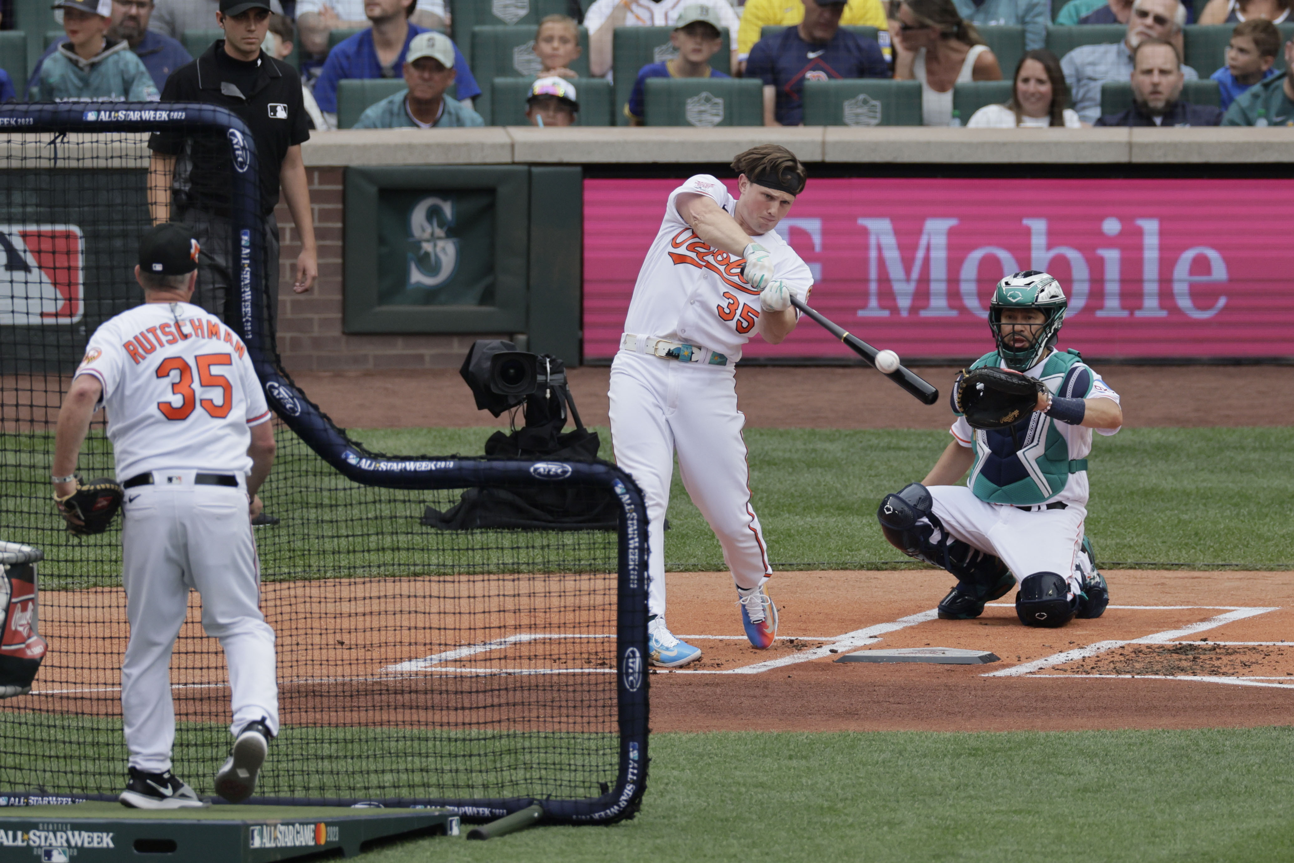 Watch: Former Oregon State star Adley Rutschman puts on a switch-hitting  show during the 2023 MLB All-Star Home Run Derby 