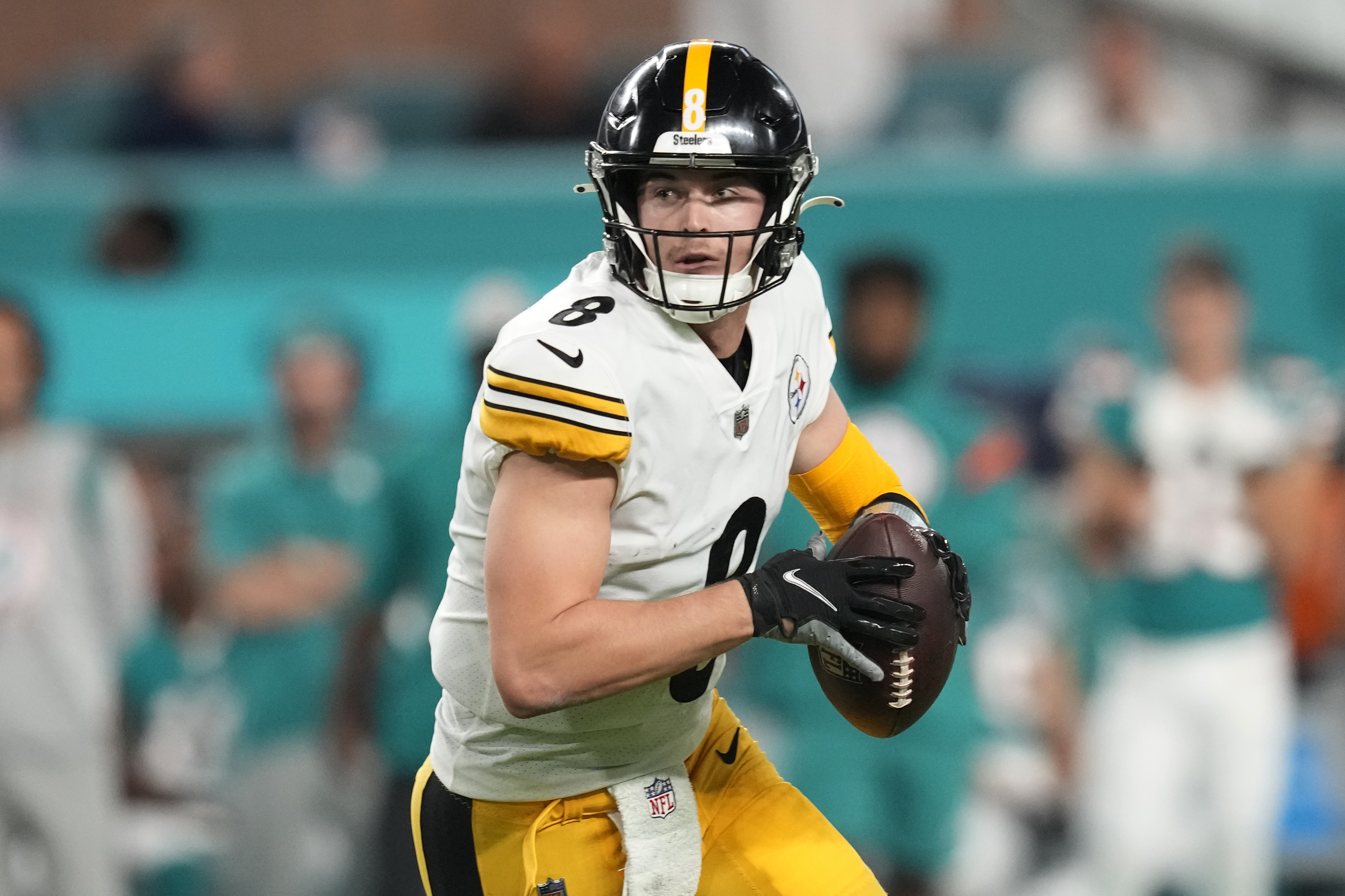What channel is Pittsburgh Steelers game today vs. Browns? (1/8