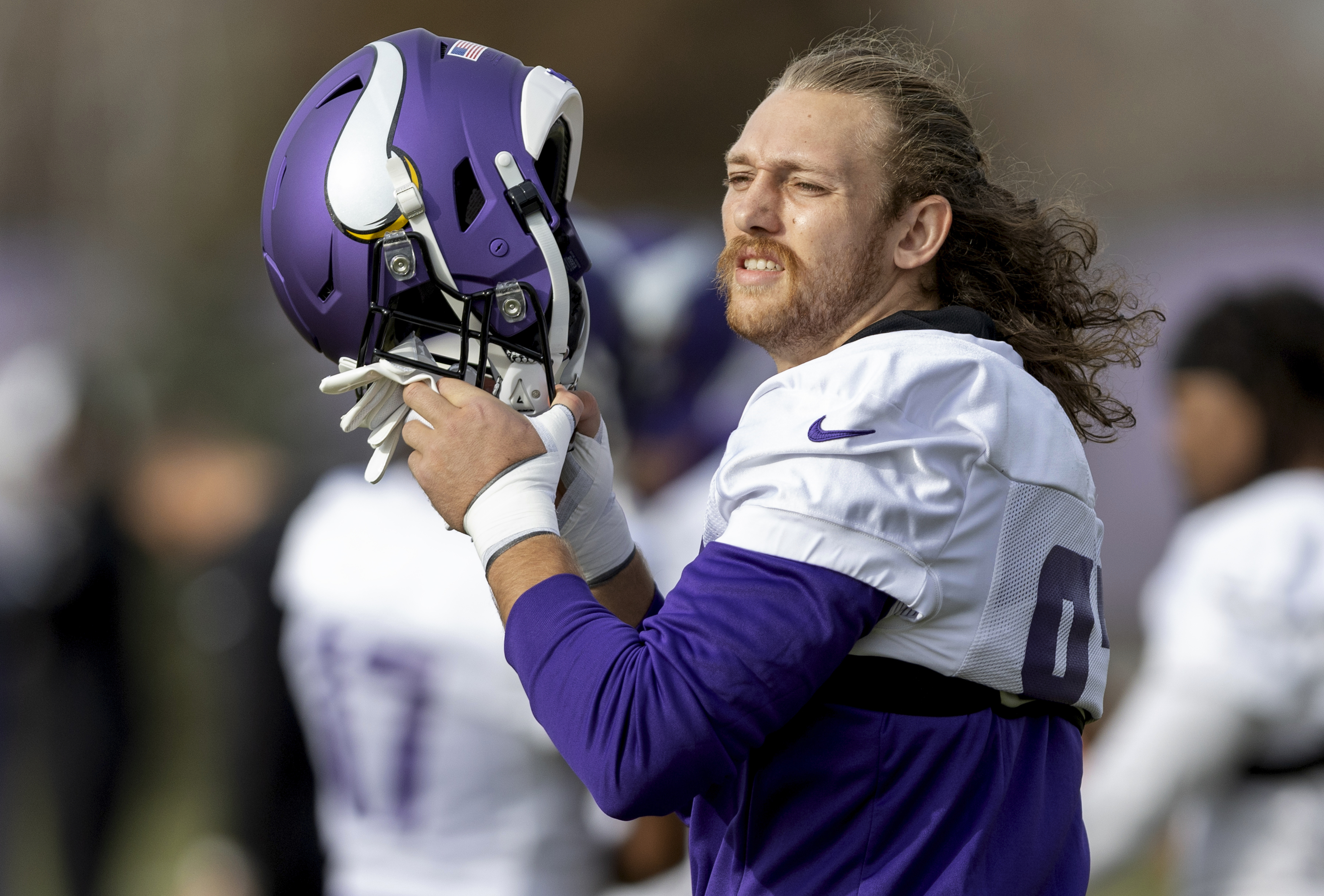 Newly acquired Minnesota Vikings tight end T.J. Hockenson (87)  during NFL football practice on Wednesday, Nov. 2, 2022, in Eagan, Minn. Hockenson has been one of the league’s most productive pass-catching tight ends since the Lions picked him eighth overall in the first round of the 2019 draft out of Iowa. (Carlos Gonzalez/Star Tribune via AP)