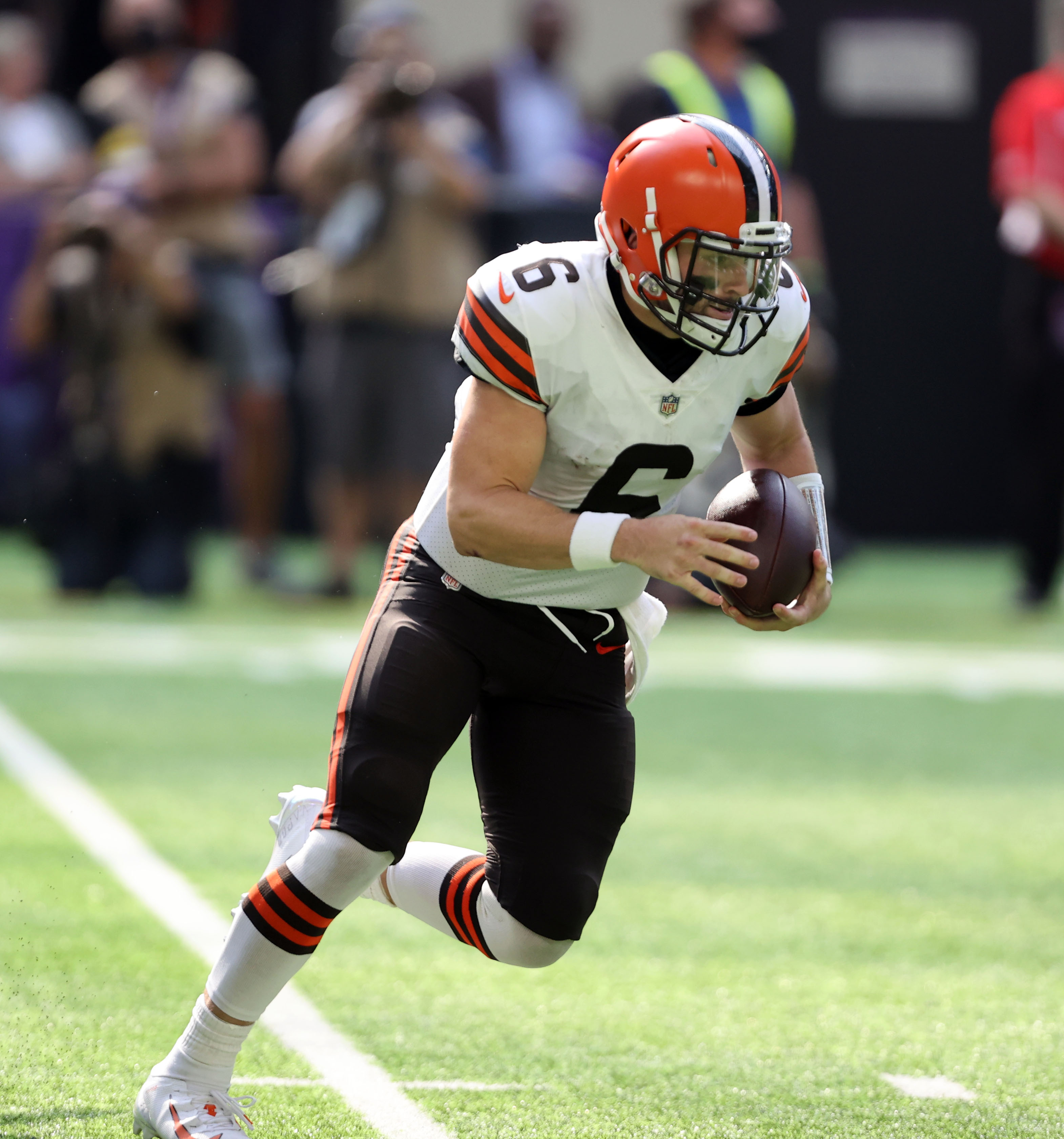 Next Gen Stats on X: Baker Mayfield was not pressured on any of his 34  dropbacks tonight, the 2nd-most dropbacks without a pressure in the NGS era  (since 2016). Mayfield got rid