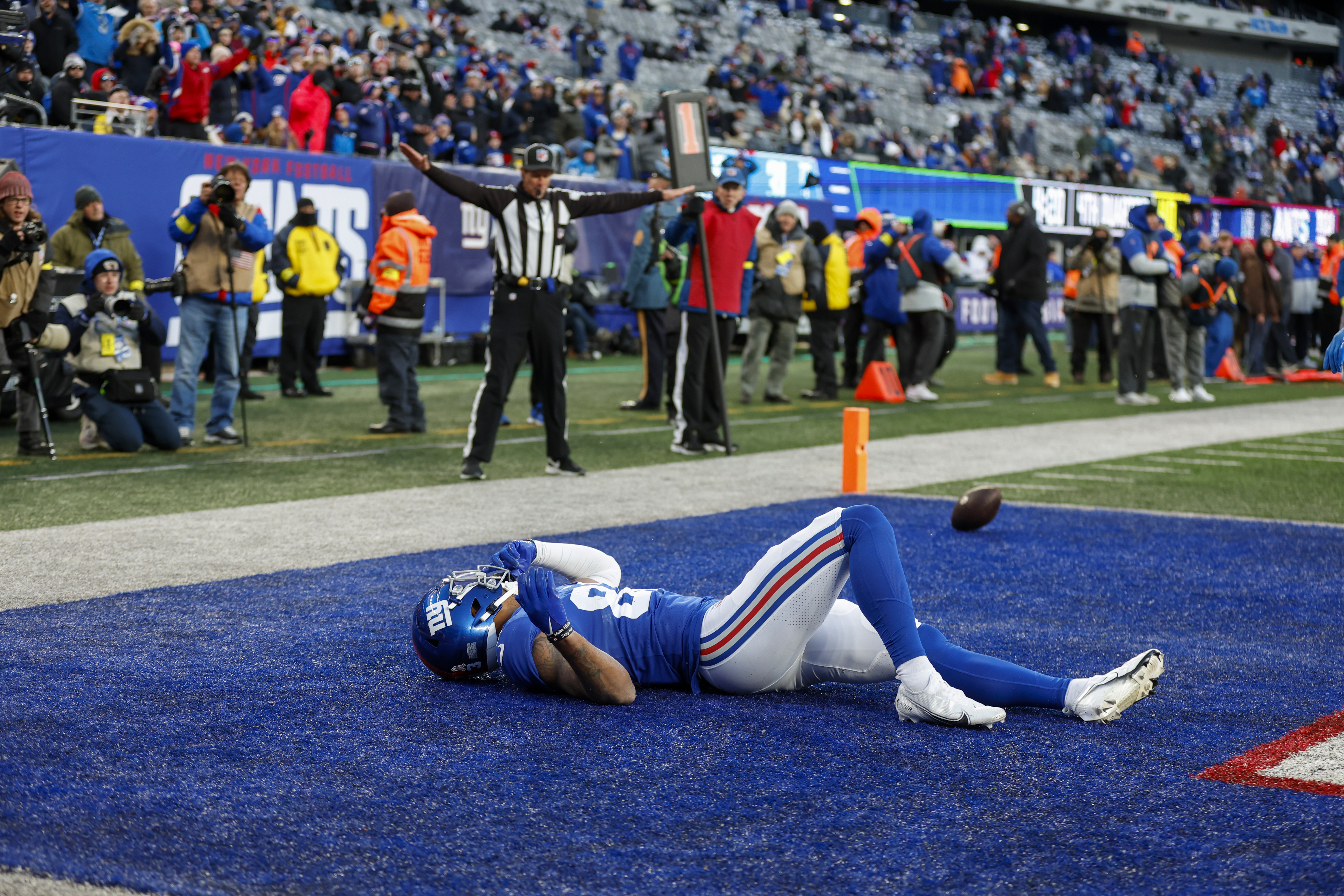 Giants routed by Lions in sloppy loss as injuries pile up