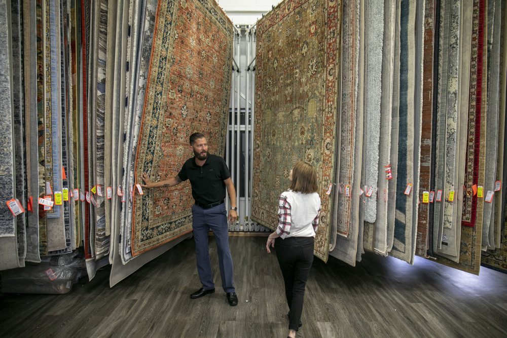 More than four dozen Carlisle Pike businesses looking for workers