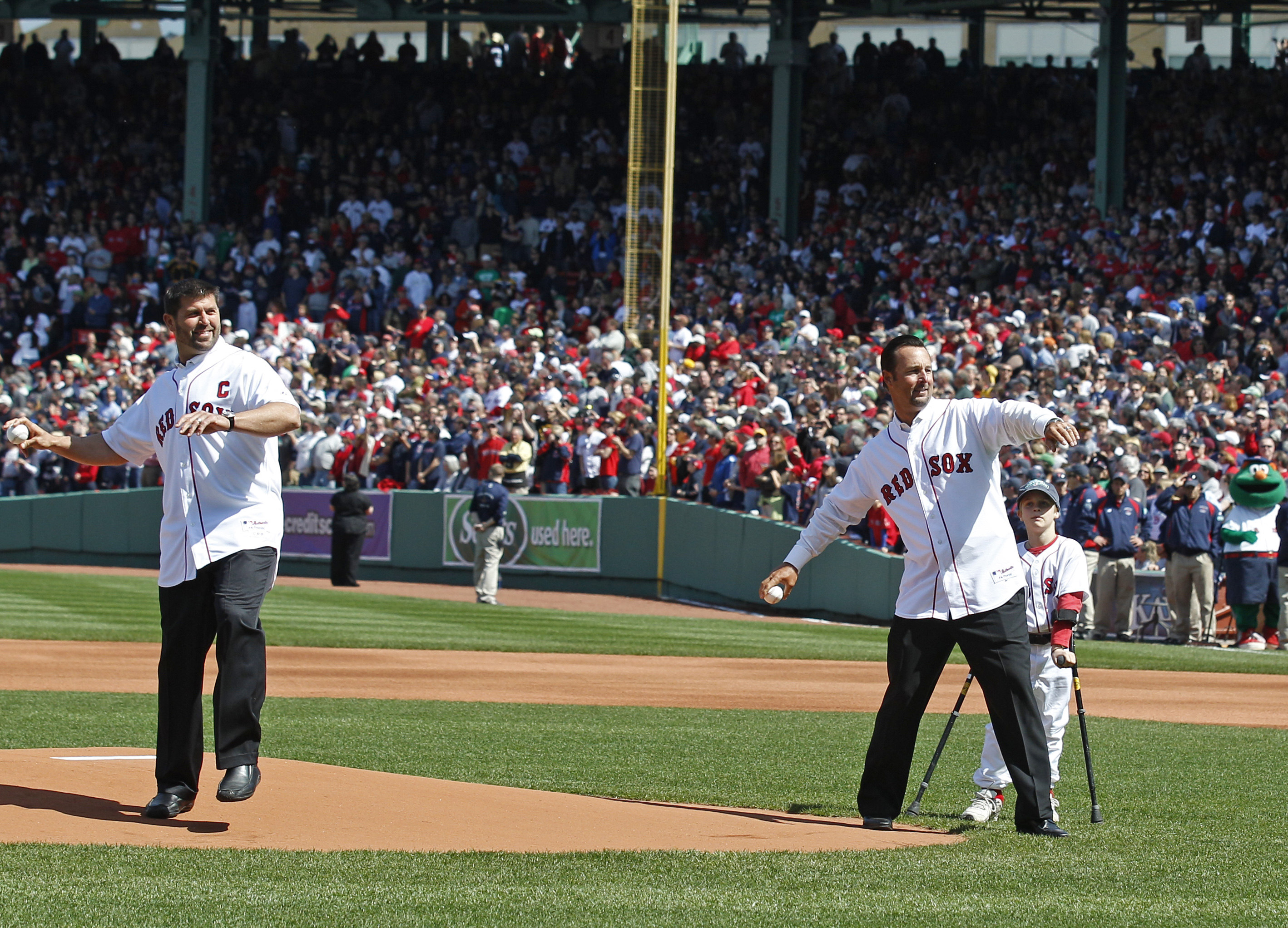Jason Varitek honored by the Red Sox - The Boston Globe